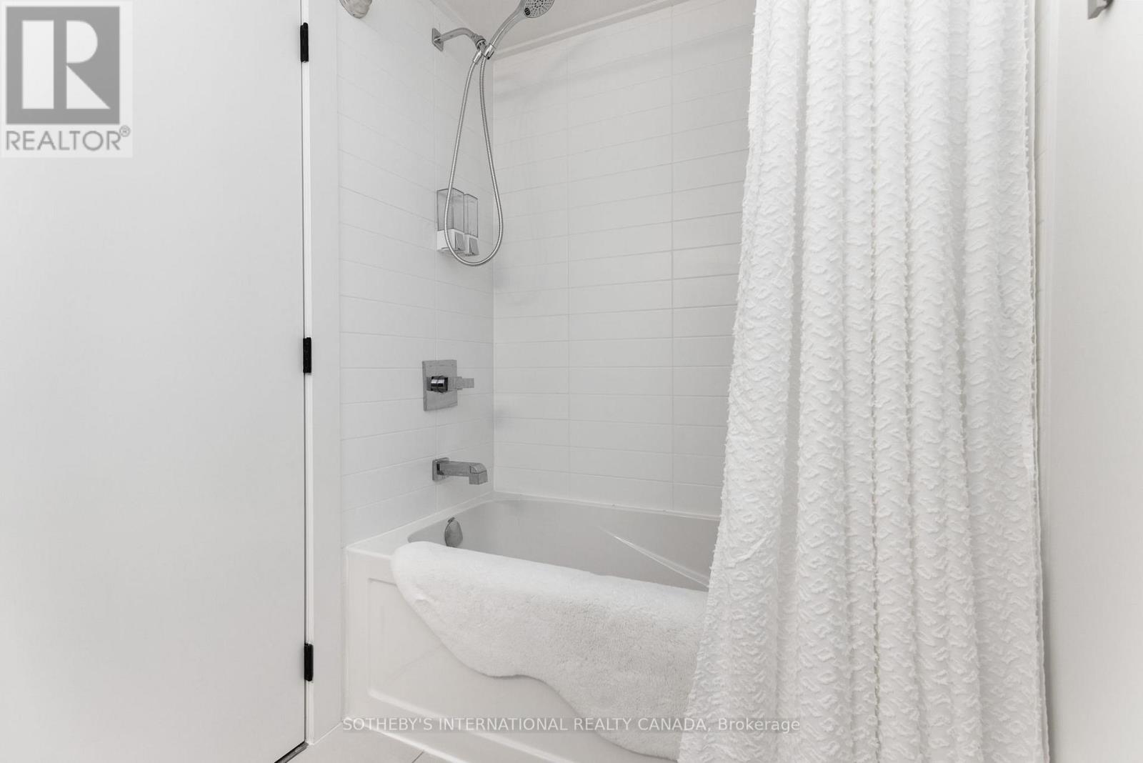 302 - 3 Tree Tops Lane, Huntsville, Ontario  P1H 1A9 - Photo 25 - X12921476