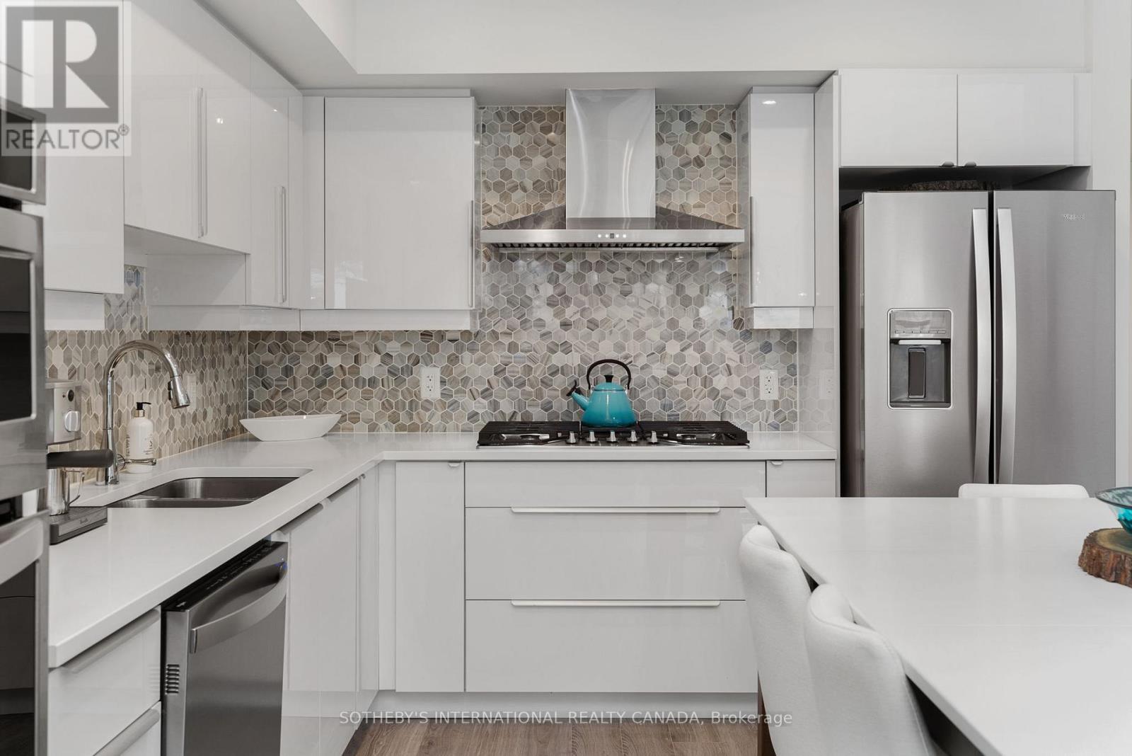 302 - 3 Tree Tops Lane, Huntsville, Ontario  P1H 1A9 - Photo 7 - X12921476