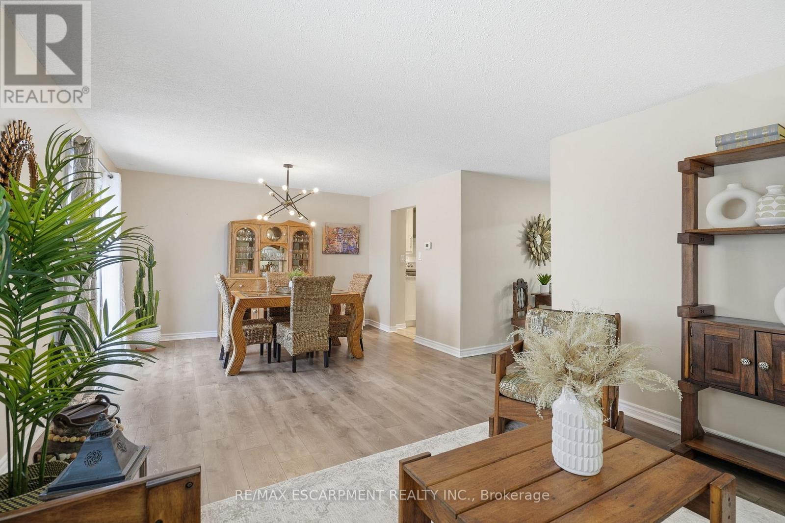 24 Braeheid Avenue, Hamilton, Ontario  L8B 0C5 - Photo 12 - X12785092