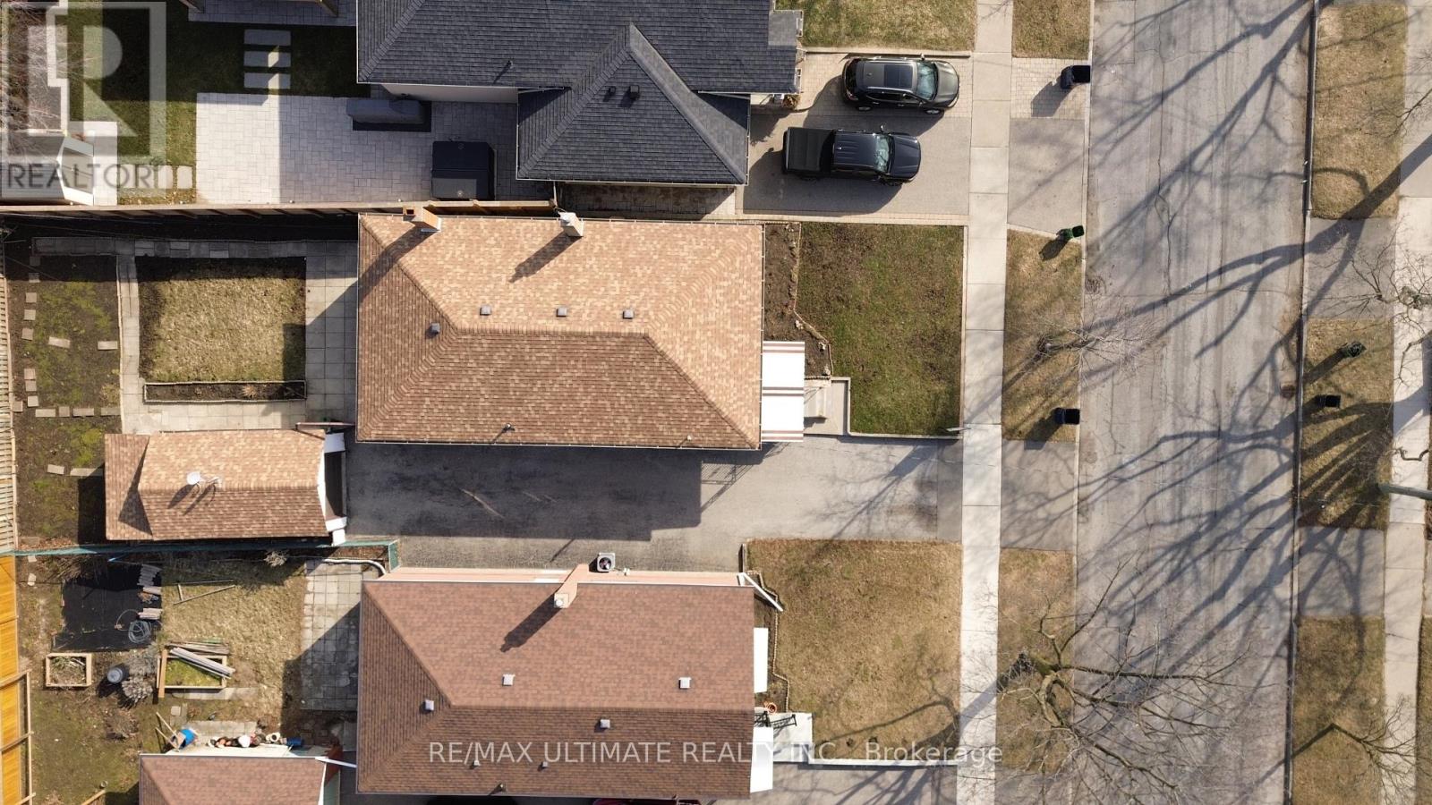 48 Savona Drive, Toronto, Ontario  M8W 4V1 - Photo 30 - W12915548