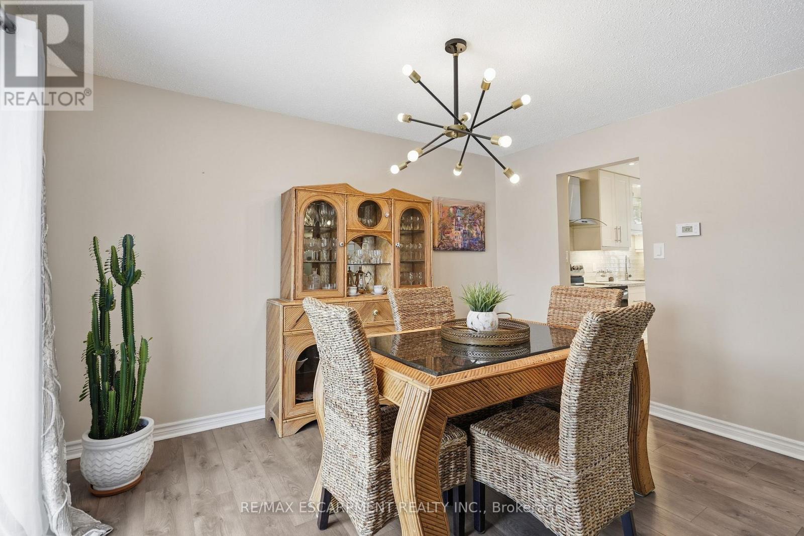 24 Braeheid Avenue, Hamilton, Ontario  L8B 0C5 - Photo 8 - X12785092