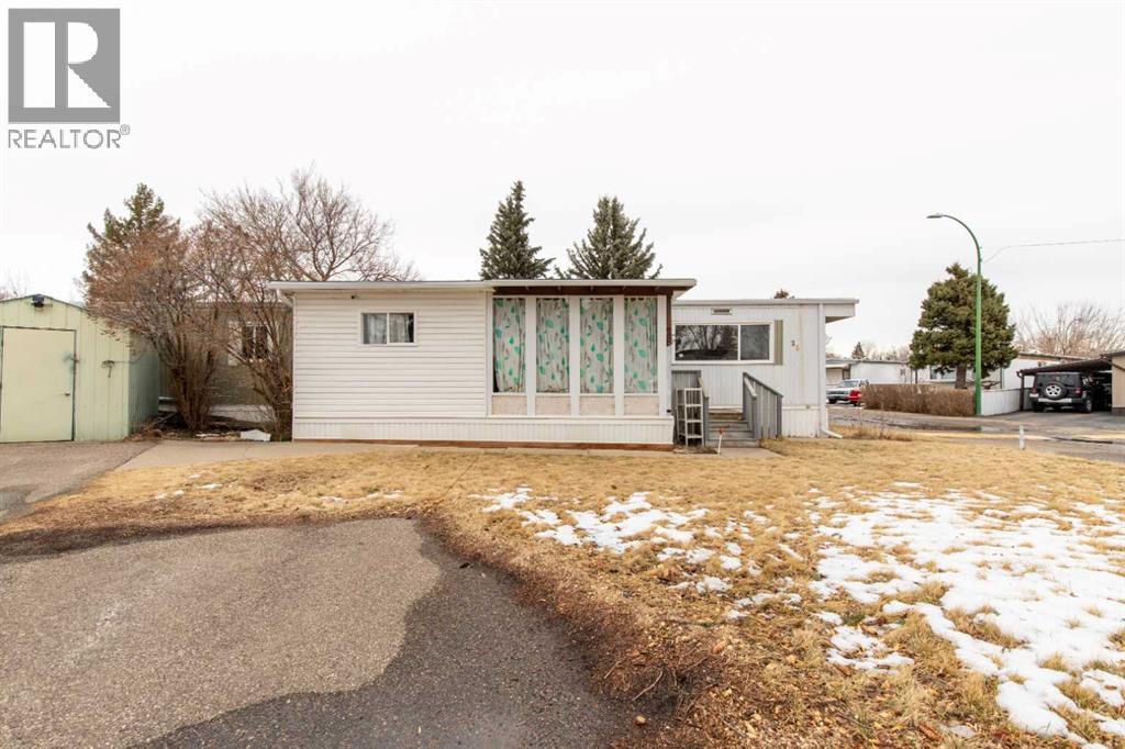 28, 2300 13 Street N, Lethbridge, Alberta  T1H 4E8 - Photo 1 - A2291948