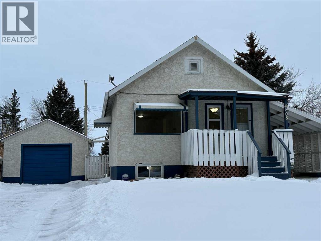 4508 42 Avenue, Ponoka, Alberta