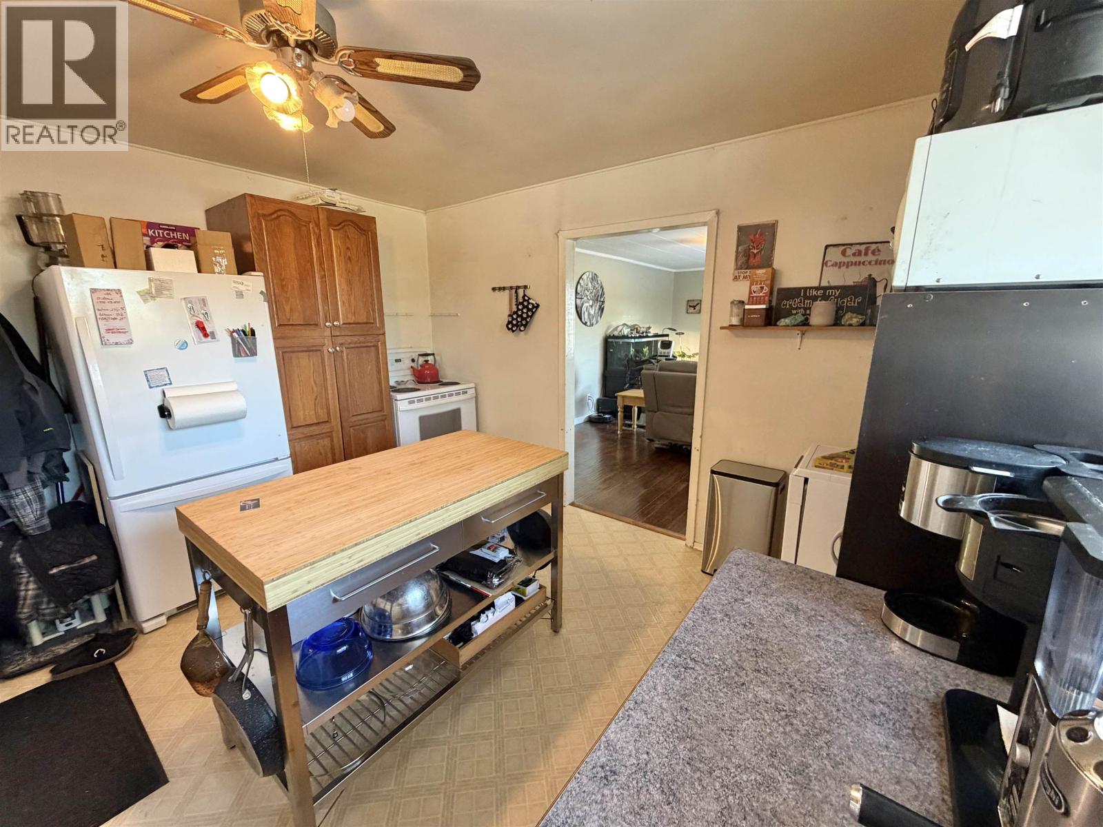 915 Dog Creek Road, Williams Lake, British Columbia V2G 3G5 - Photo 4 - R3089536