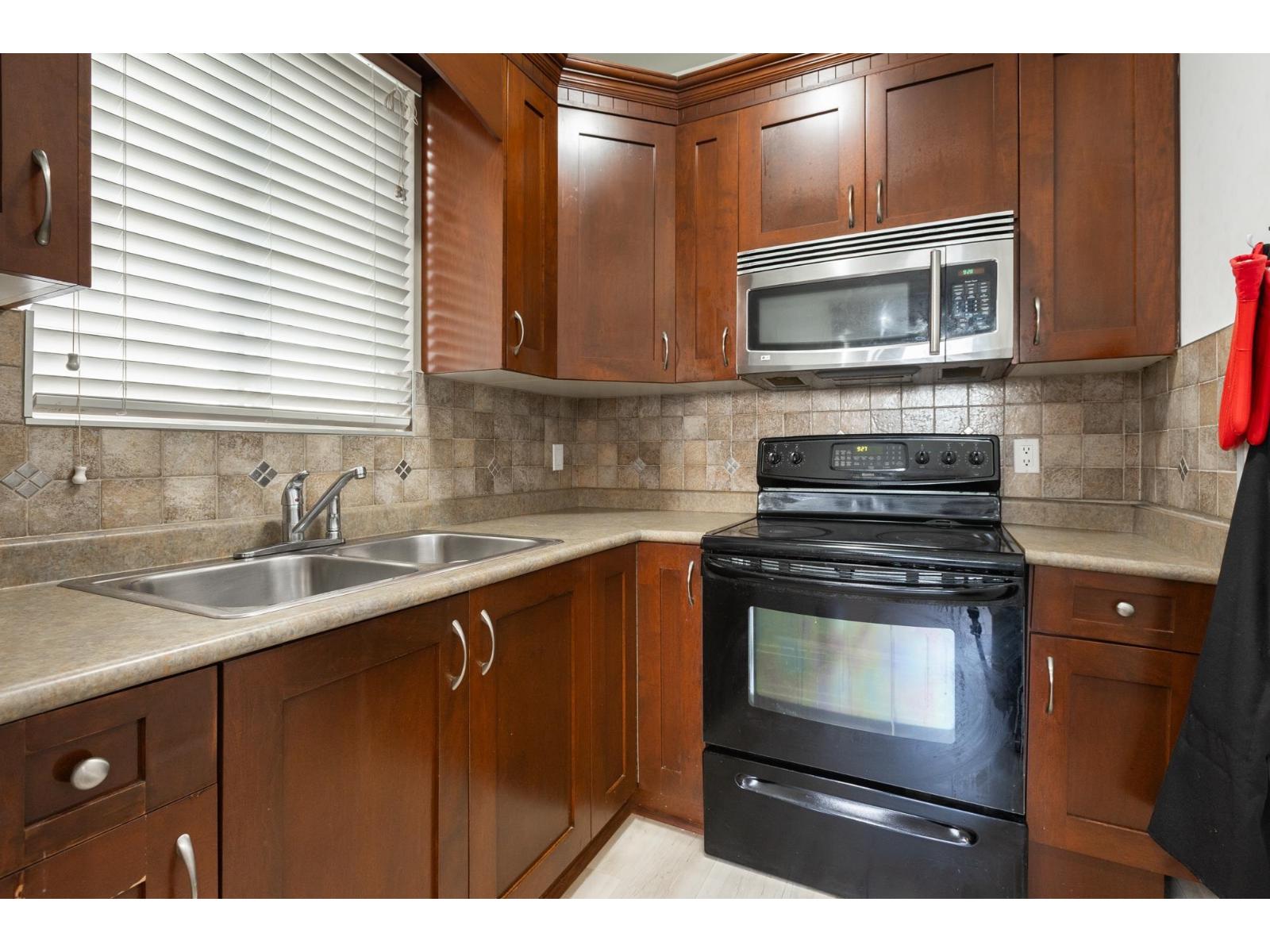 6303 167b Street, Surrey, British Columbia  V3S 1X3 - Photo 17 - R3103604