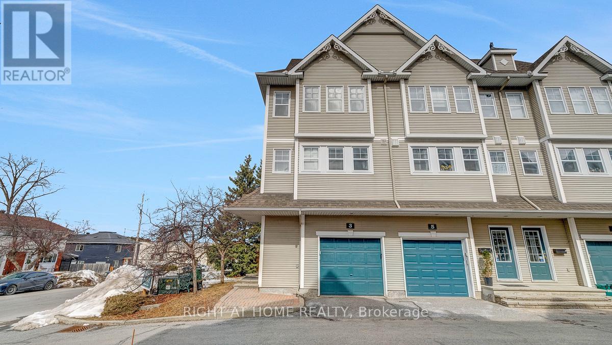 3 - 825 Grenon Avenue, Ottawa, Ontario  K2B 6G1 - Photo 2 - X12921522