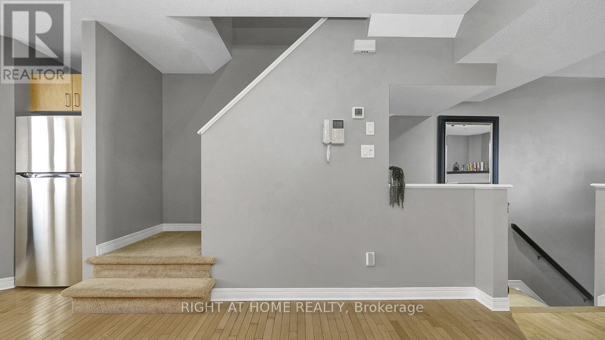 3 - 825 Grenon Avenue, Ottawa, Ontario  K2B 6G1 - Photo 22 - X12921522