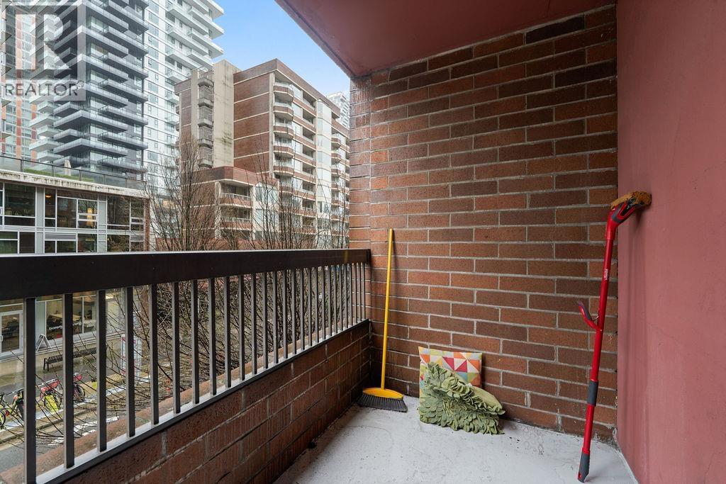 301 1333 Hornby Street, Vancouver, British Columbia  V6Z 2C1 - Photo 18 - R3103647