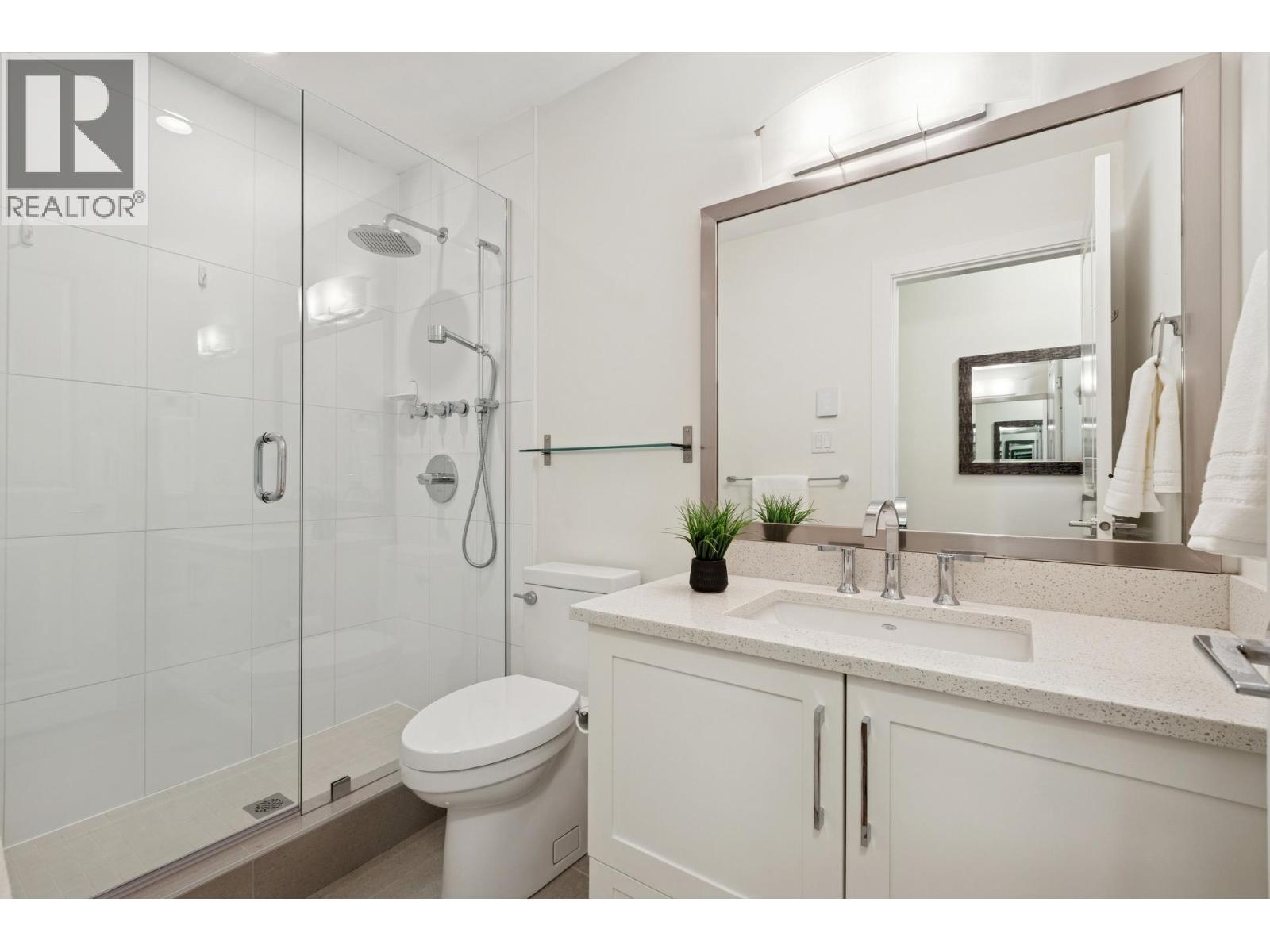 205 E 18th Street, North Vancouver, British Columbia V7L 2X7 - Photo 16 - R3103696