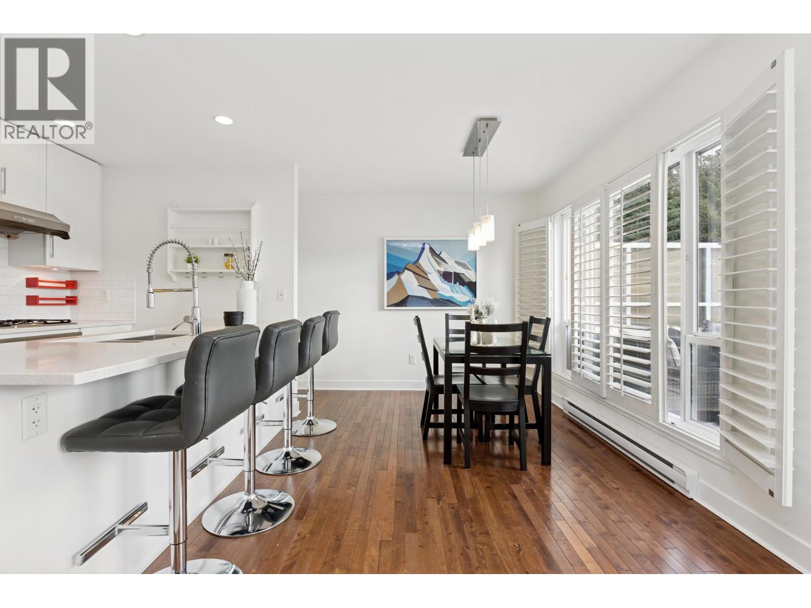 205 E 18th Street, North Vancouver, British Columbia V7L 2X7 - Photo 5 - R3103696