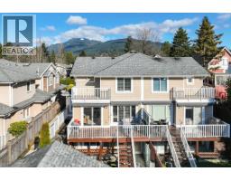 205 E 18TH STREET, North Vancouver, British Columbia
