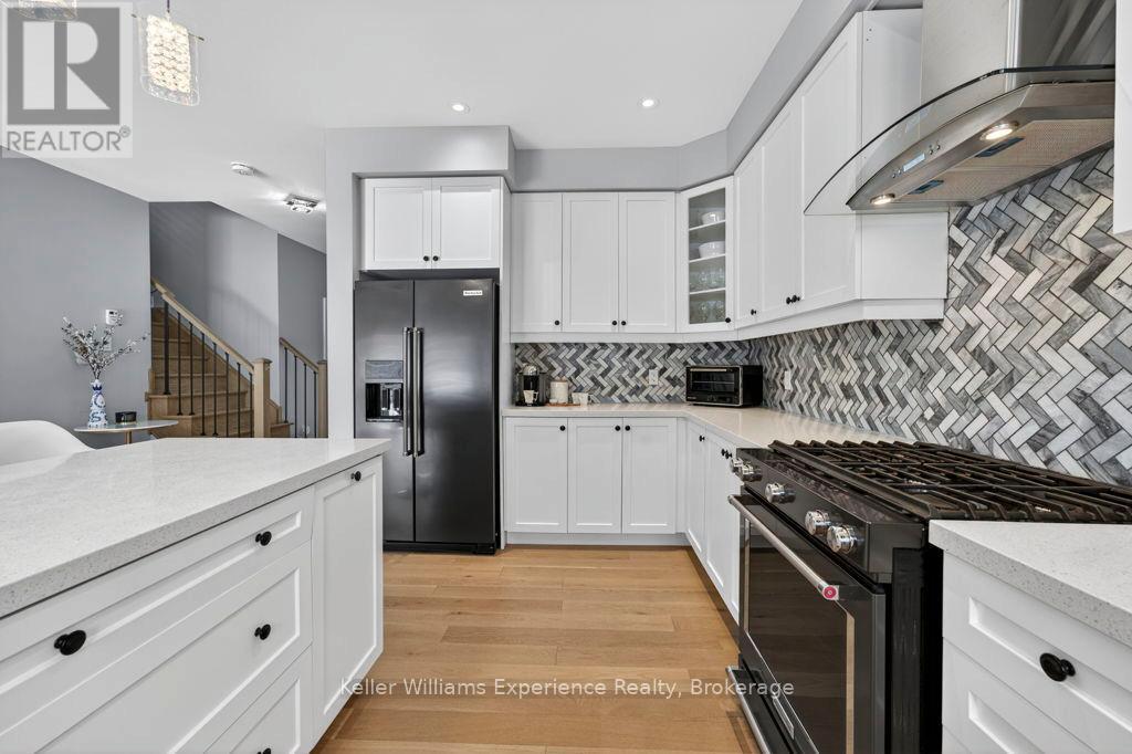 192 Muirfield Drive, Barrie, Ontario  L4N 6K7 - Photo 8 - S12921532