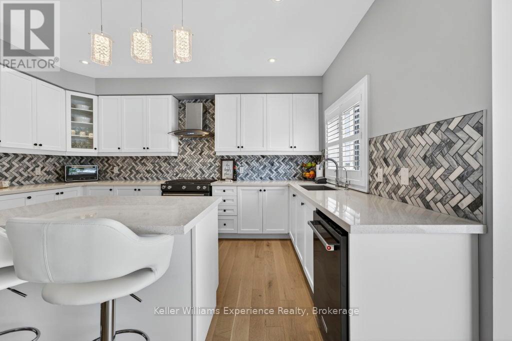 192 Muirfield Drive, Barrie, Ontario  L4N 6K7 - Photo 9 - S12921532