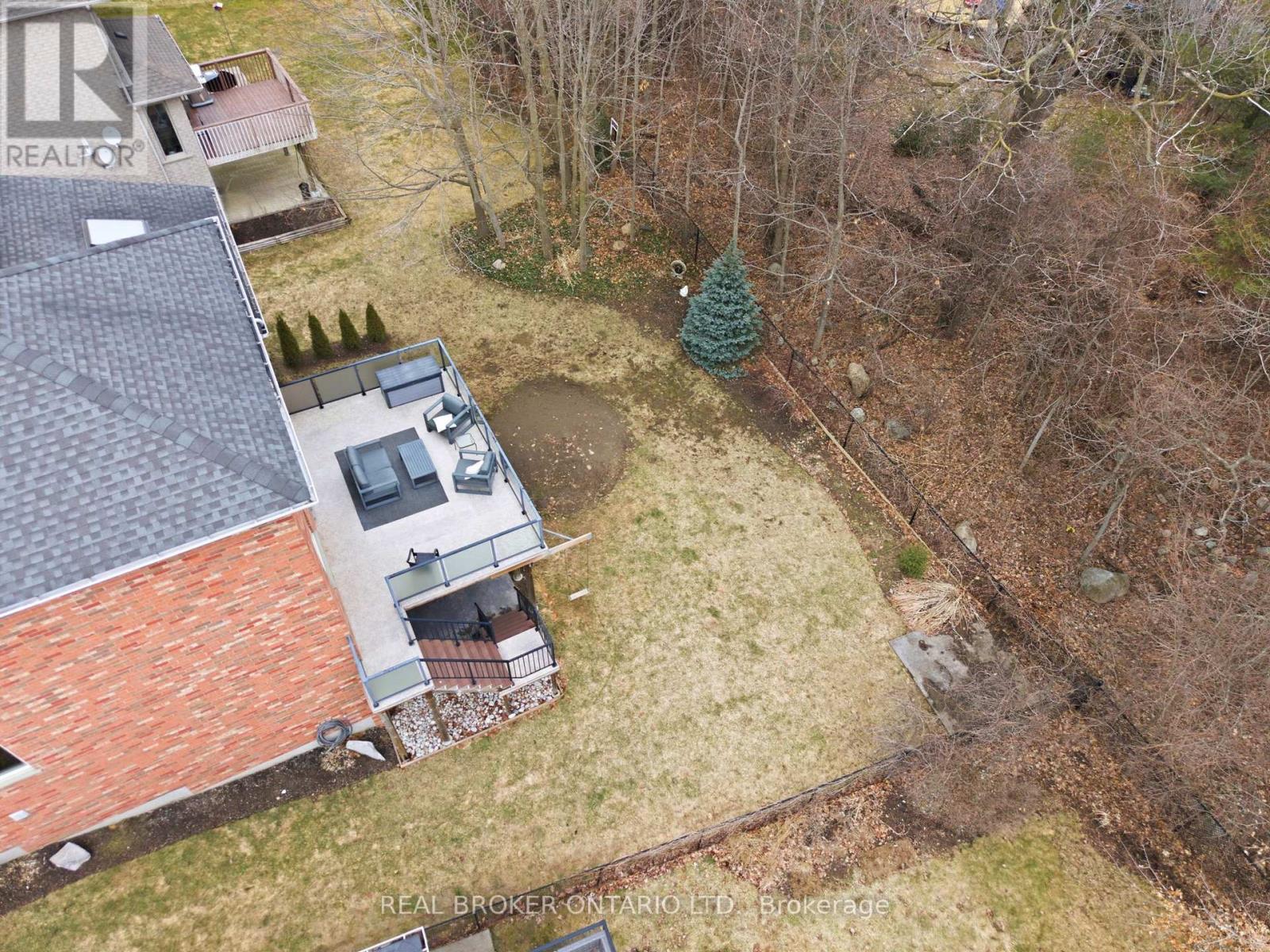 20 Cottonwood Crescent, Cambridge, Ontario  N1T 2A7 - Photo 4 - X12921536