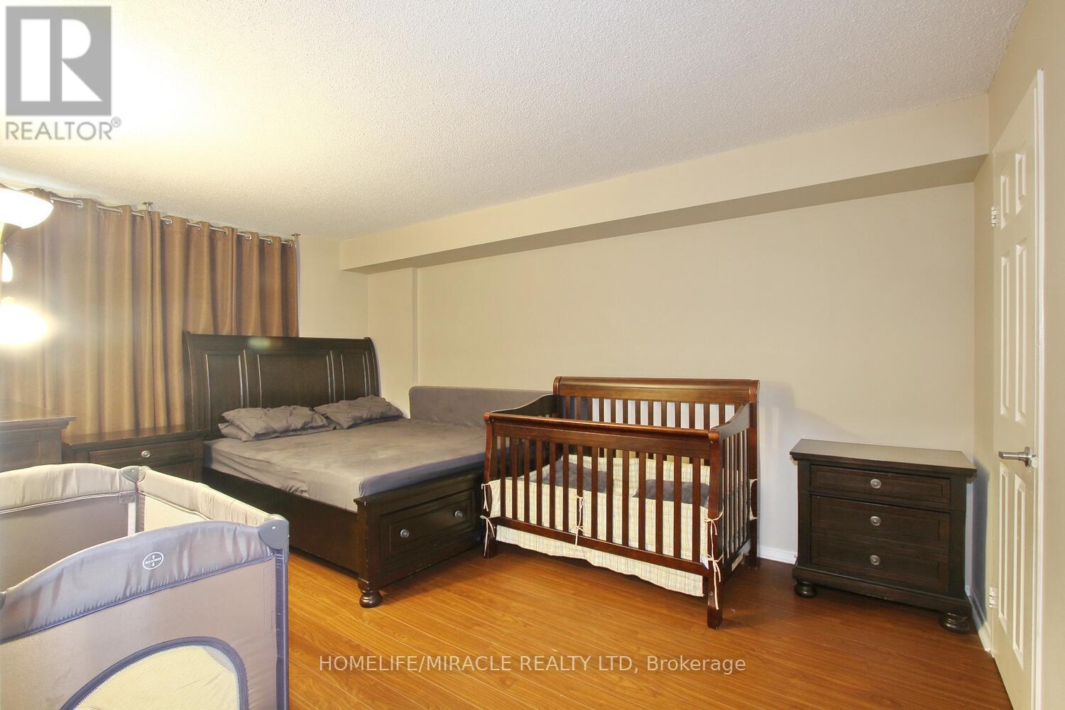 806 - 400 Webb Drive, Mississauga, Ontario  L5B 3Z7 - Photo 19 - W12918204