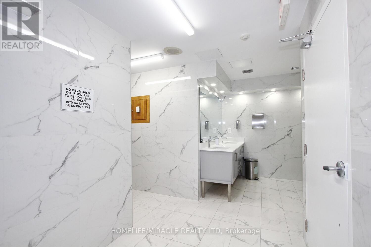 806 - 400 Webb Drive, Mississauga, Ontario  L5B 3Z7 - Photo 34 - W12918204