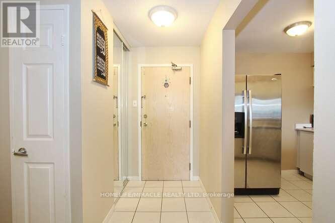 806 - 400 Webb Drive, Mississauga, Ontario  L5B 3Z7 - Photo 7 - W12918204
