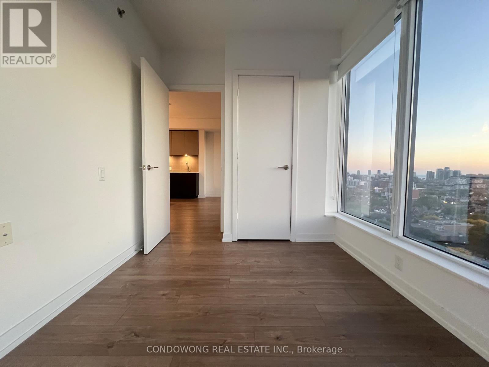 1704 - 203 College Street, Toronto, Ontario  M5T 0C8 - Photo 11 - C12921508