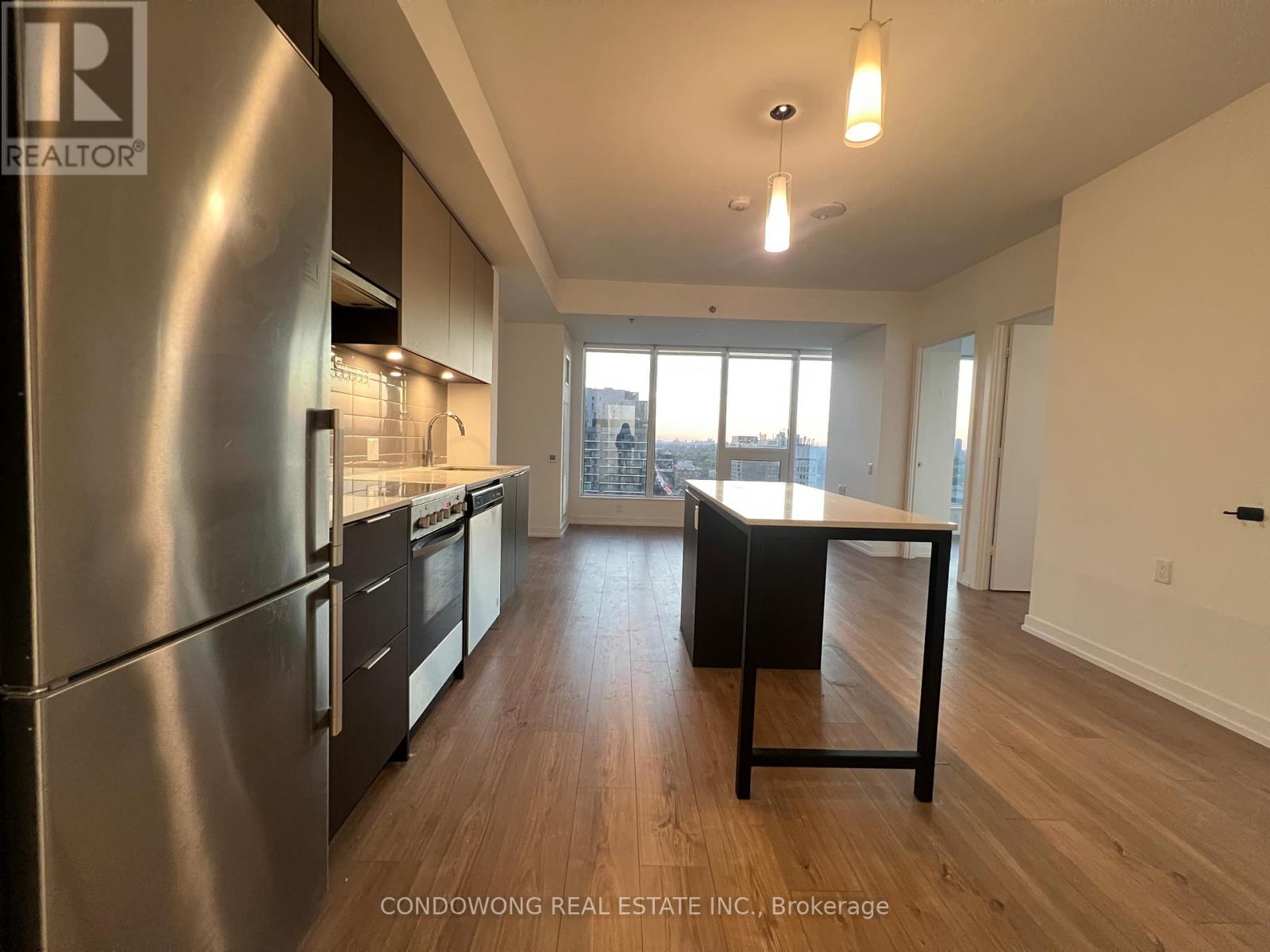 1704 - 203 College Street, Toronto, Ontario  M5T 0C8 - Photo 2 - C12921508