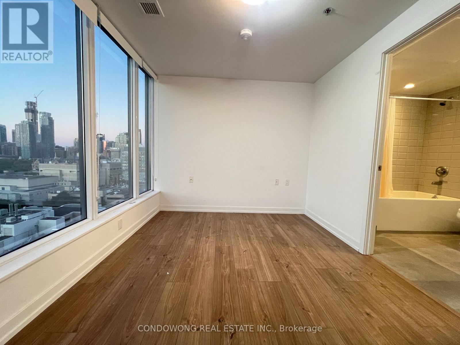 1704 - 203 College Street, Toronto, Ontario  M5T 0C8 - Photo 5 - C12921508