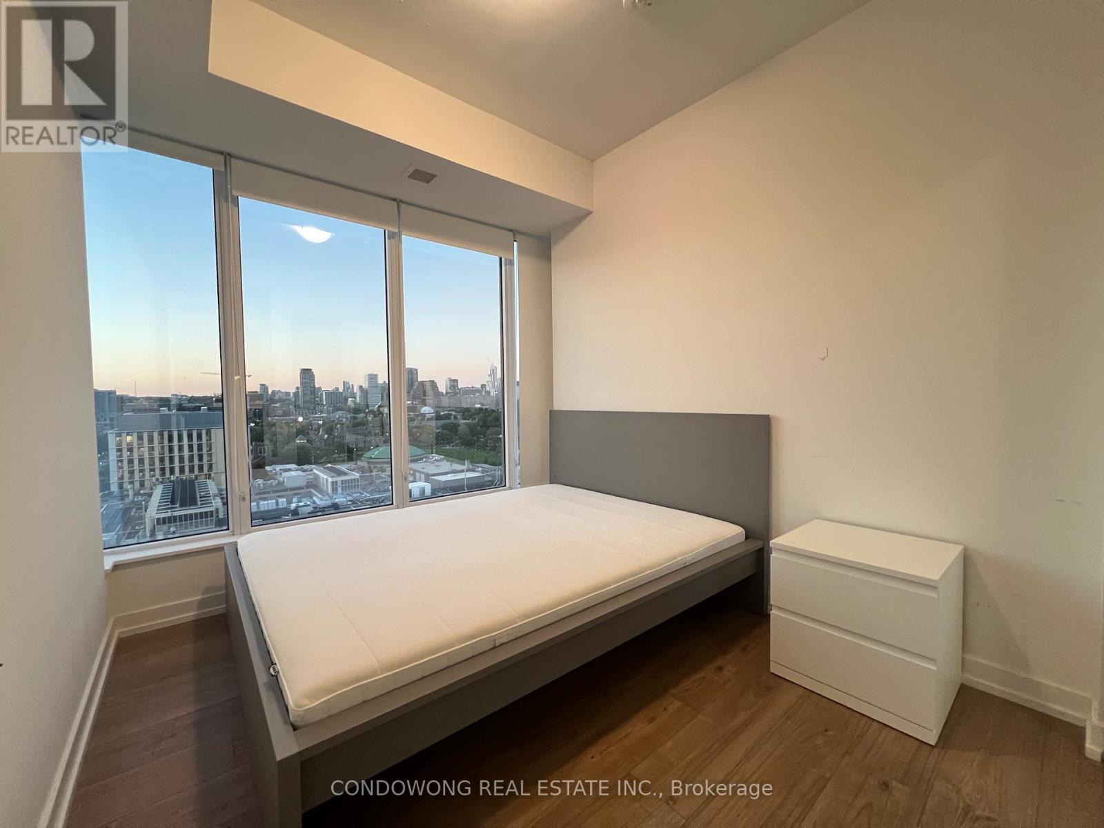 1704 - 203 College Street, Toronto, Ontario  M5T 0C8 - Photo 8 - C12921508