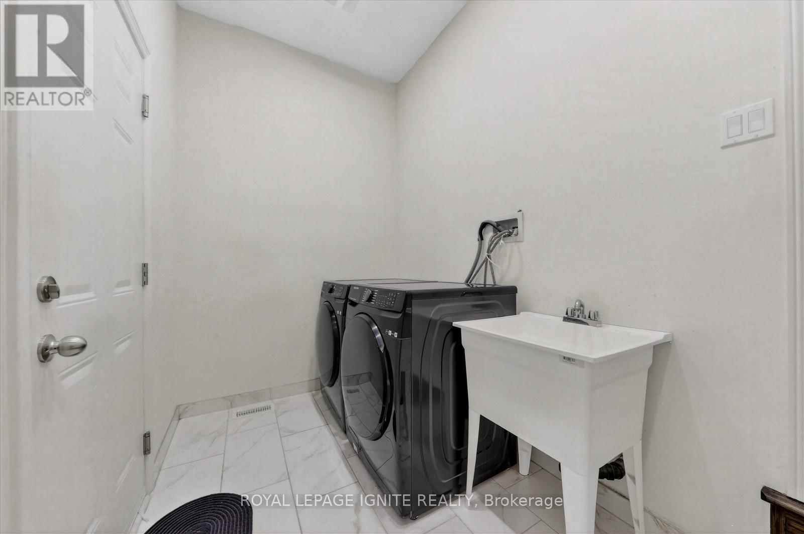 308 Windfields Farm Drive W, Oshawa, Ontario  L1L 0M3 - Photo 23 - E12921486