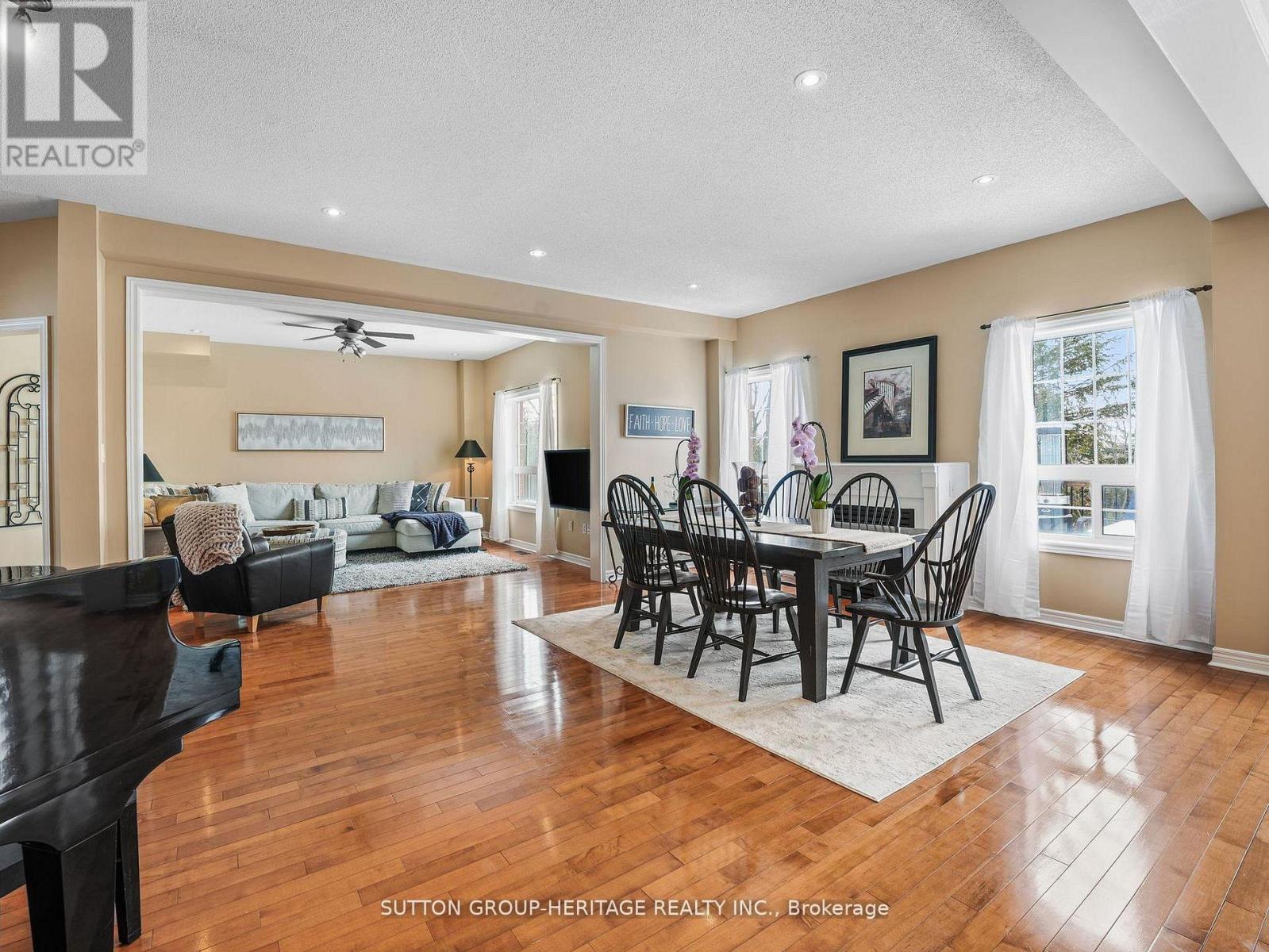 21 Sheldon Drive, Ajax, Ontario  L1T 4K7 - Photo 11 - E12921520