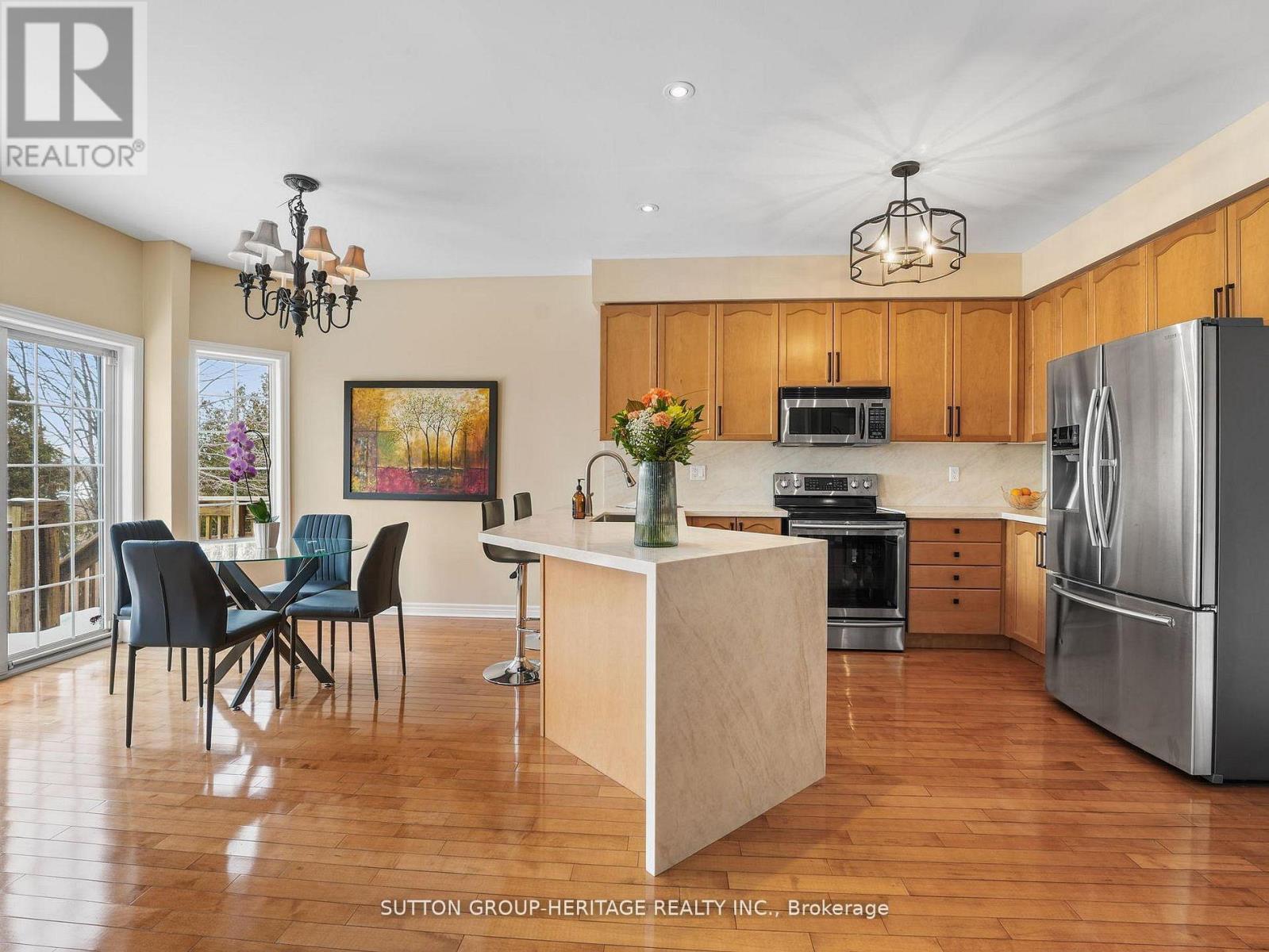 21 Sheldon Drive, Ajax, Ontario  L1T 4K7 - Photo 12 - E12921520