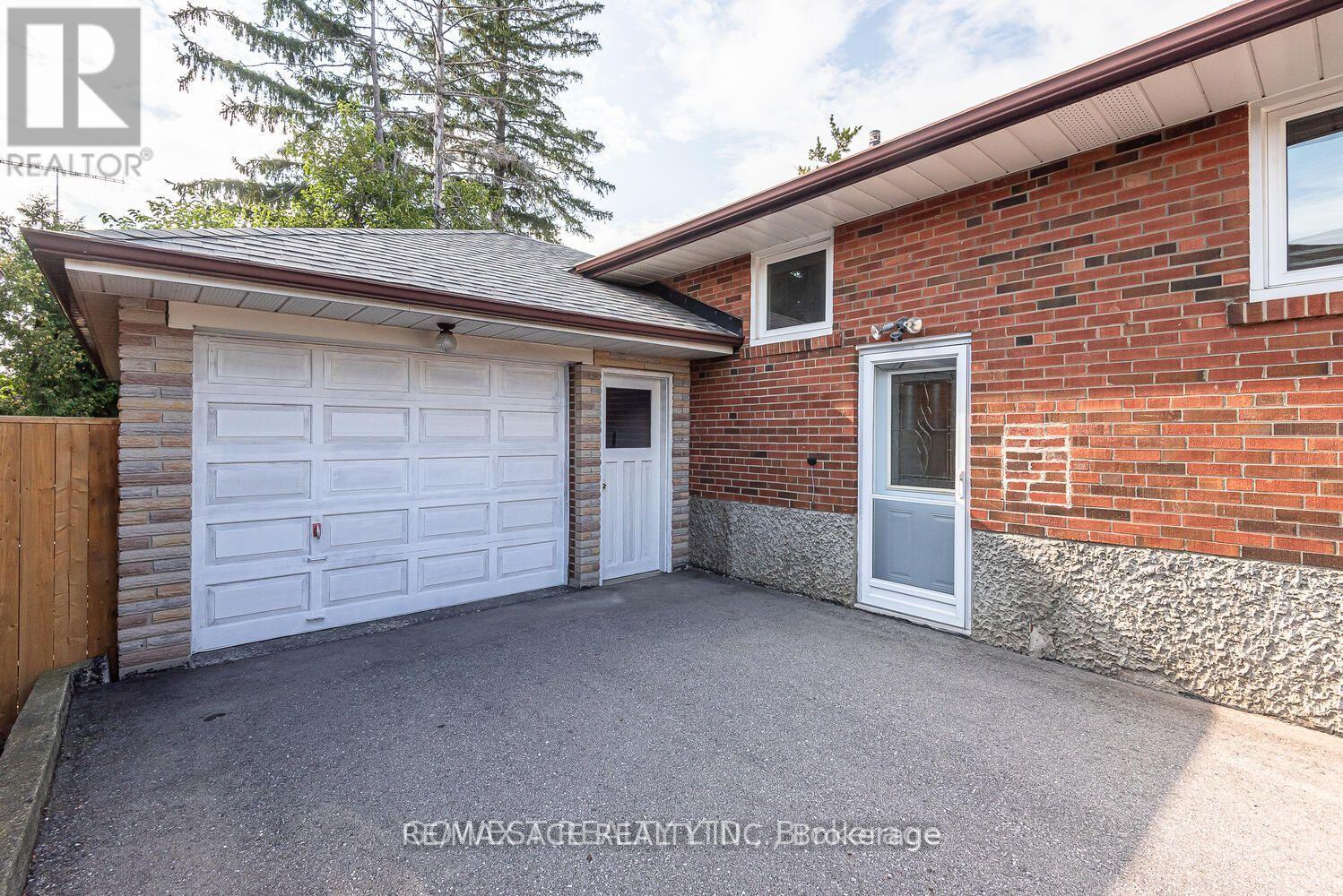 Bsmt - 12 Richome Court, Toronto, Ontario  M1K 2Y1 - Photo 2 - E12921534