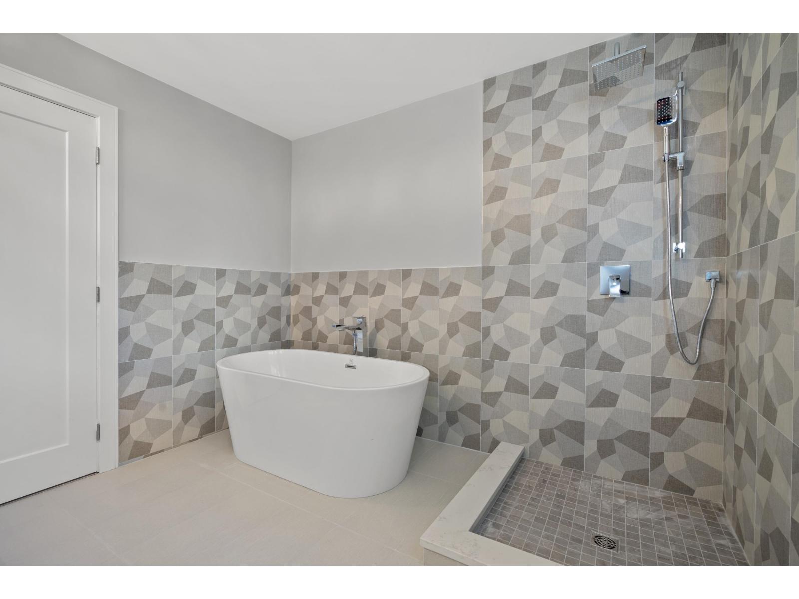 8589 112 Street, Delta, British Columbia  V4C 4X1 - Photo 9 - R3102355