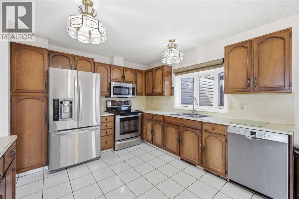 4636 26 Avenue Ne, Calgary, Alberta  T1Y 2R8 - Photo 8 - A2294387