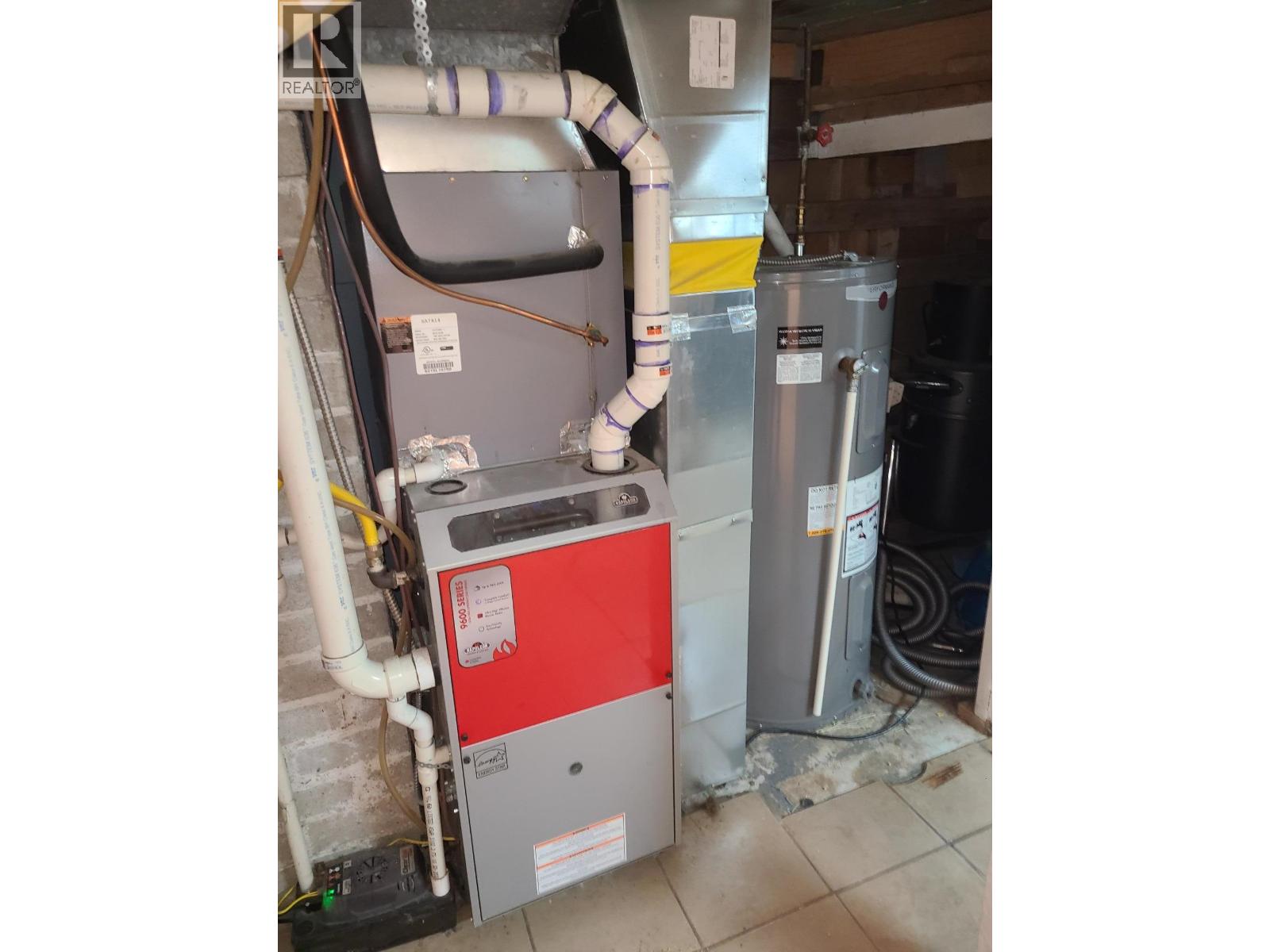 20324 Hampton Street, Maple Ridge, British Columbia  V2X 1C8 - Photo 5 - R3103408