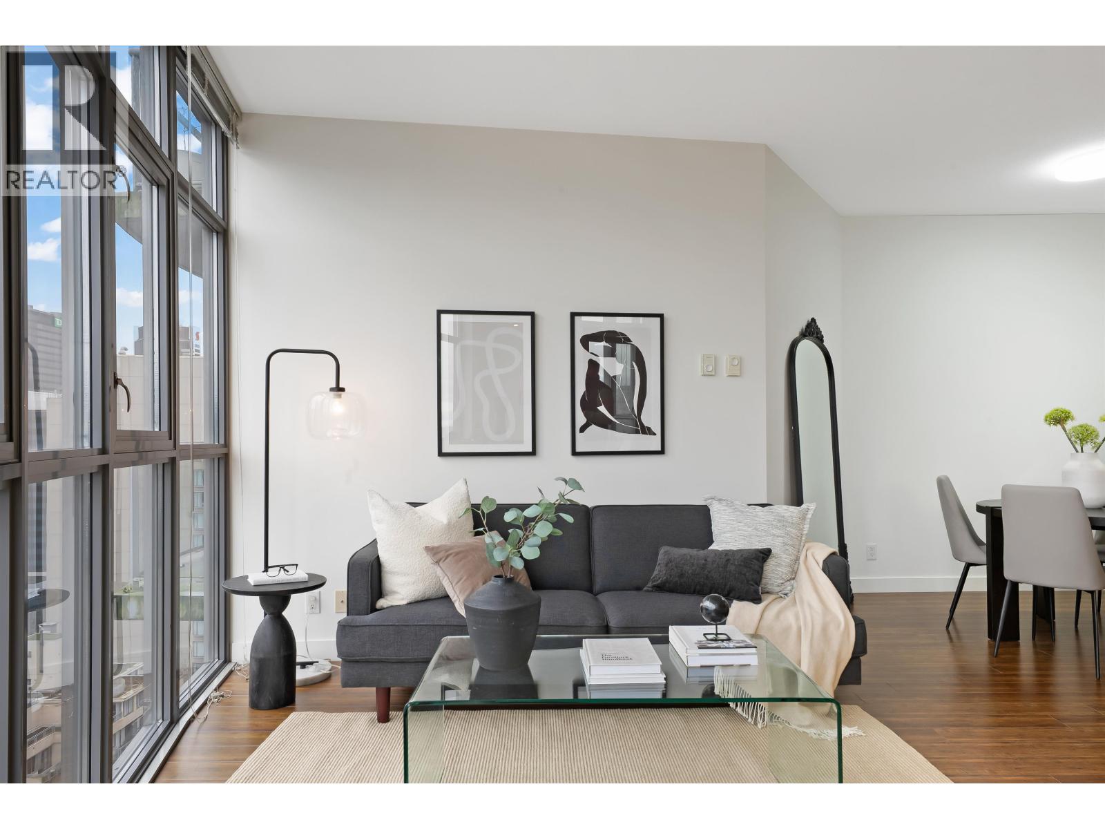 1802 1050 Smithe Street, Vancouver, British Columbia  V6G 4T4 - Photo 2 - R3102779