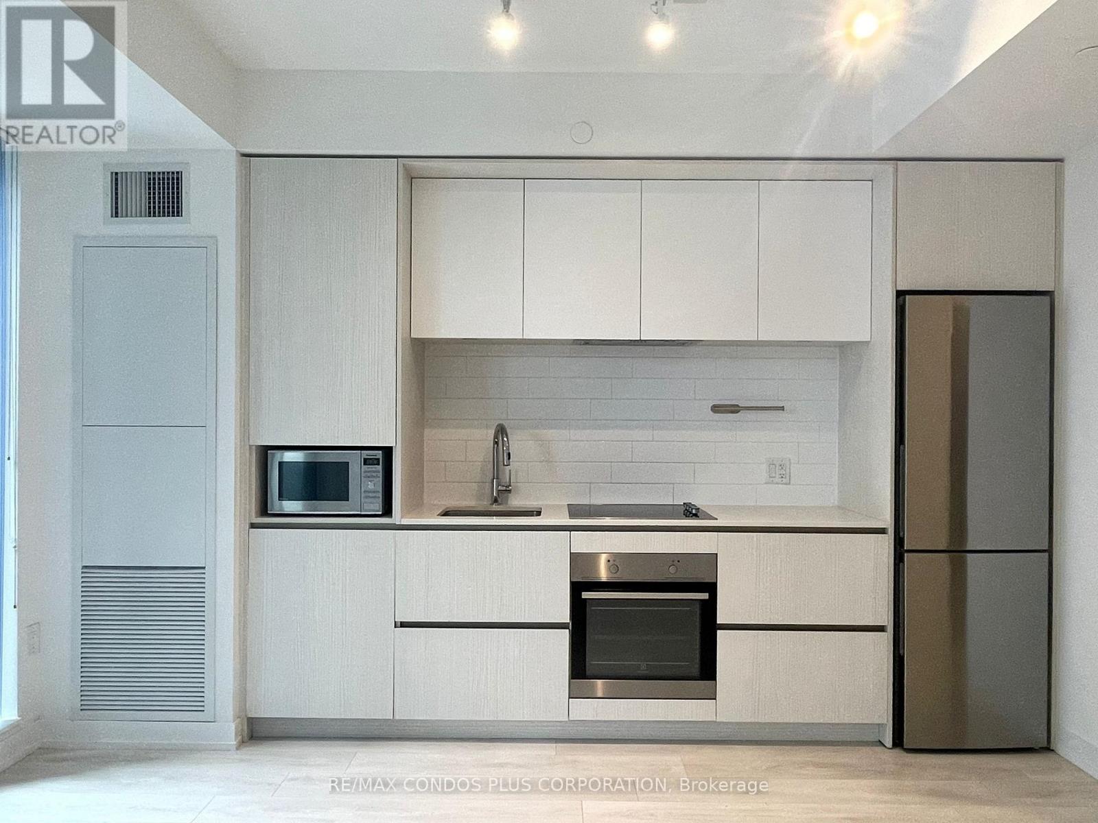 702 - 225 Sumach Street, Toronto, Ontario  M5A 0P8 - Photo 4 - C12721068