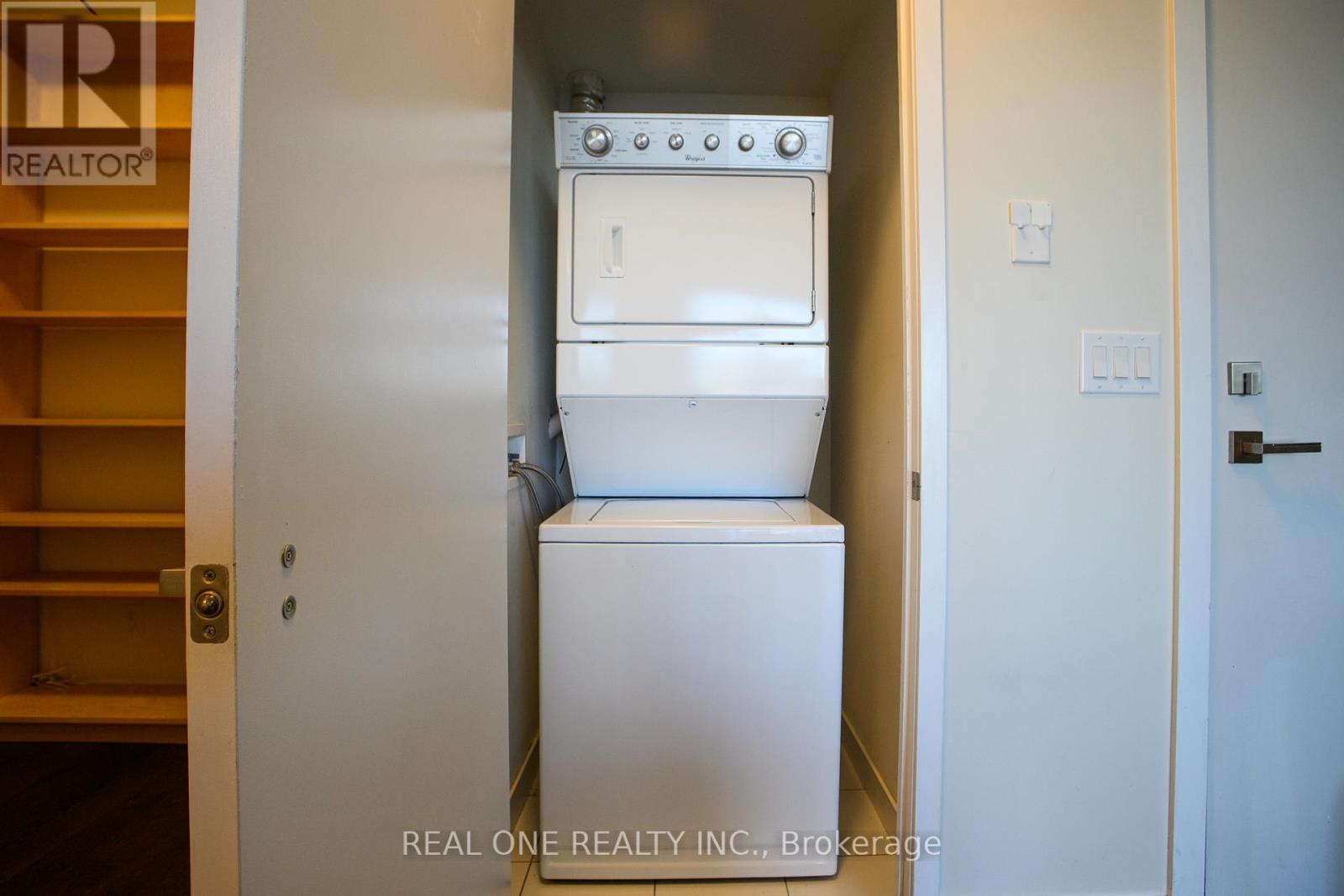 1410 - 510 Curran Place, Mississauga, Ontario  L5B 0J8 - Photo 15 - W12921488