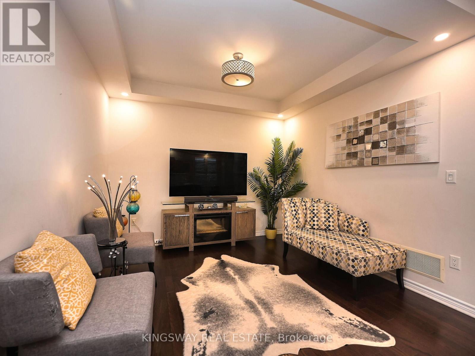 620 Langholm Street, Milton, Ontario  L9T 8Z8 - Photo 11 - W12921502