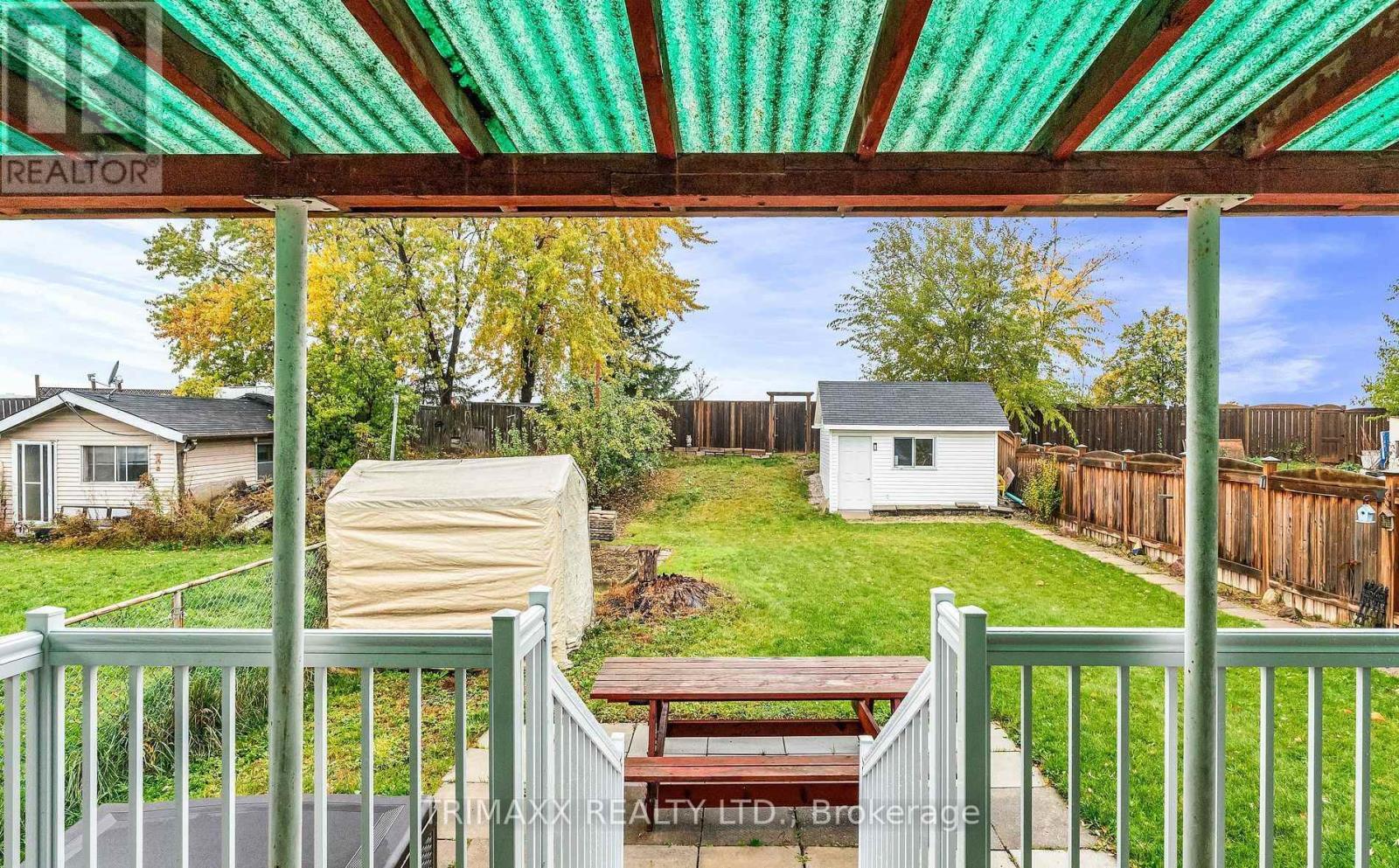 3321 Monica Drive, Mississauga, Ontario  L4T 3E6 - Photo 13 - W12921506