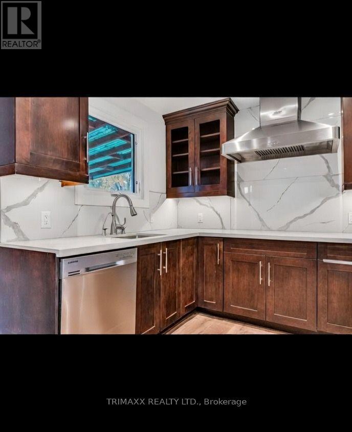 3321 Monica Drive, Mississauga, Ontario  L4T 3E6 - Photo 2 - W12921506