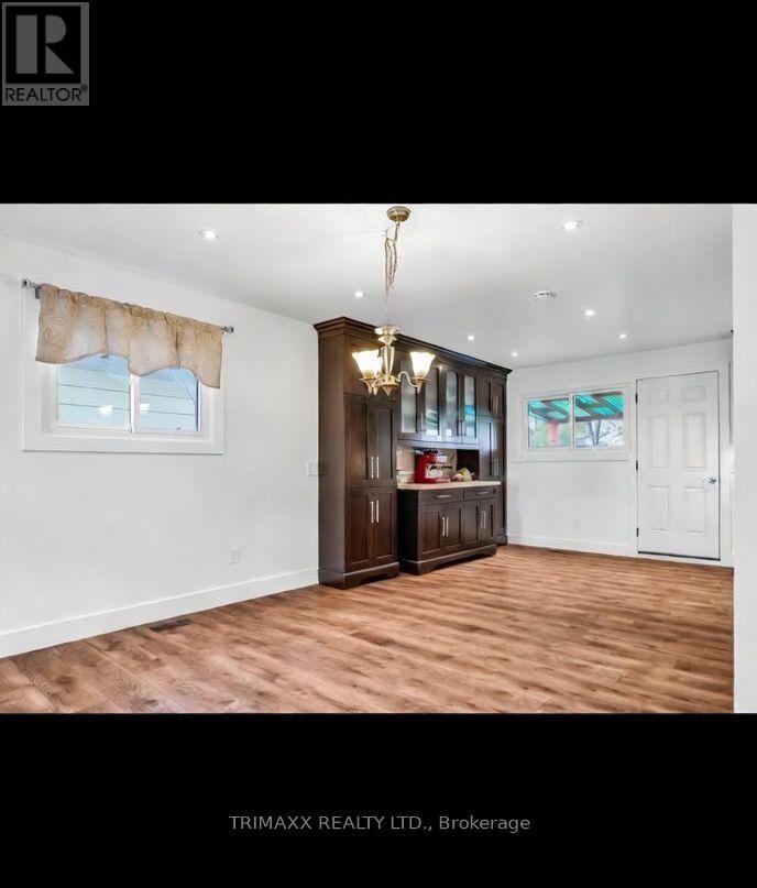 3321 Monica Drive, Mississauga, Ontario  L4T 3E6 - Photo 6 - W12921506