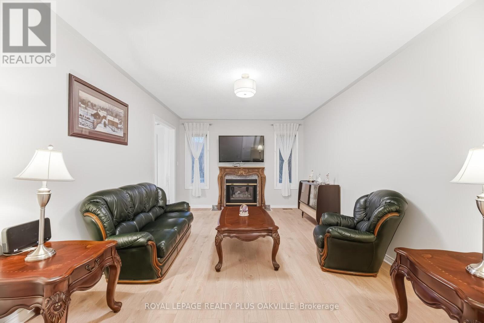 3395 Trelawny Circle, Mississauga, Ontario  L5N 6N6 - Photo 16 - W12921514