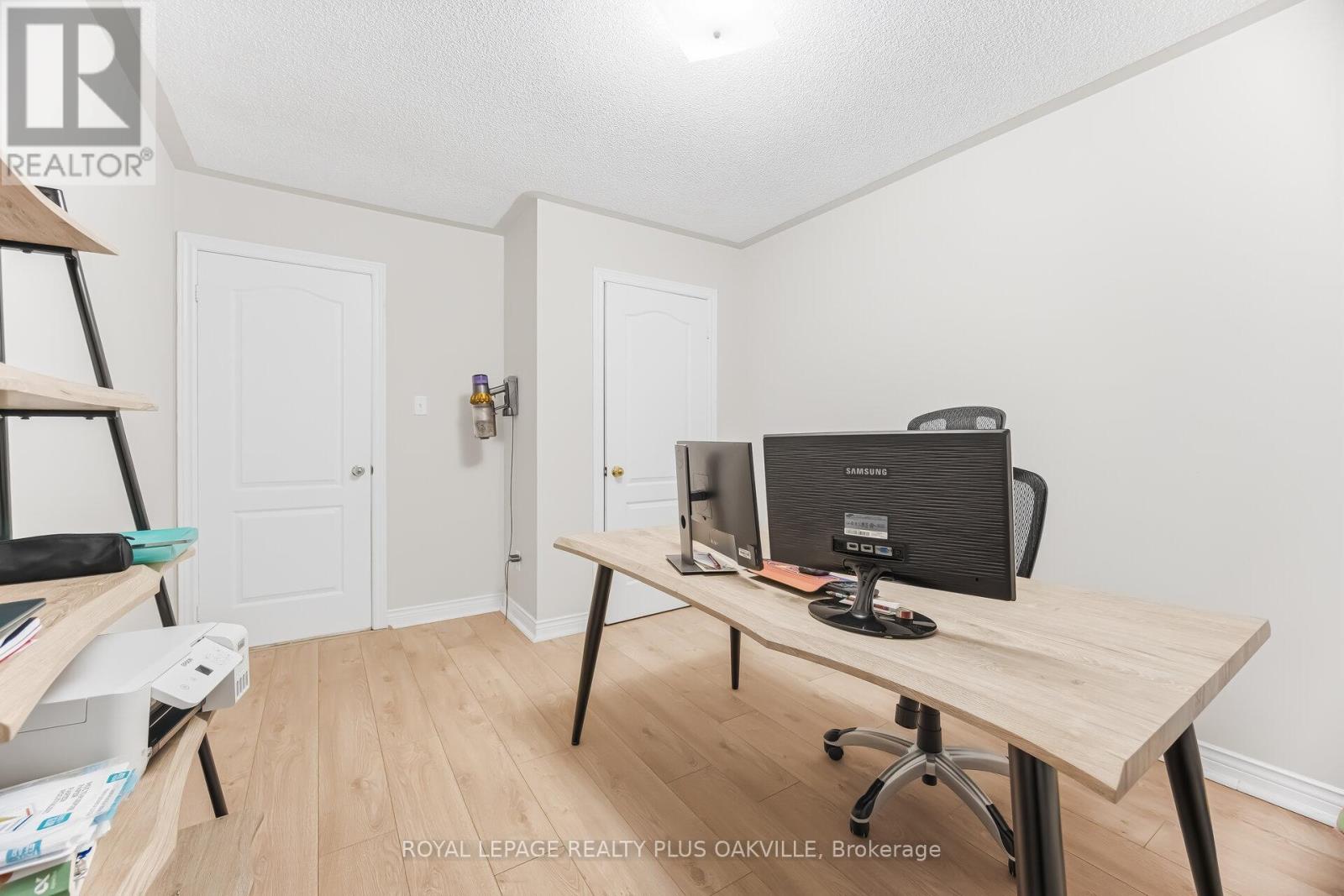 3395 Trelawny Circle, Mississauga, Ontario  L5N 6N6 - Photo 31 - W12921514