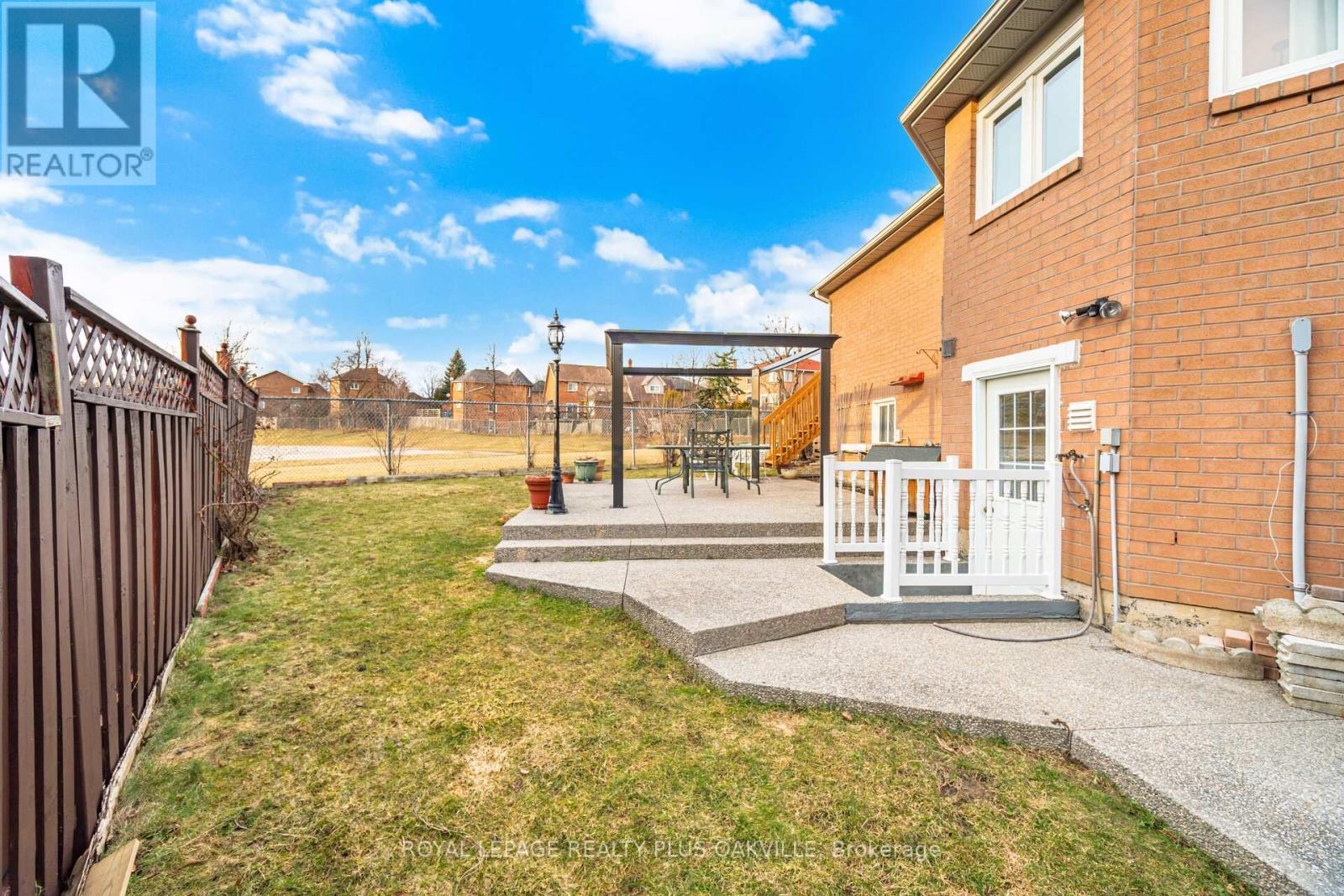 3395 Trelawny Circle, Mississauga, Ontario  L5N 6N6 - Photo 48 - W12921514