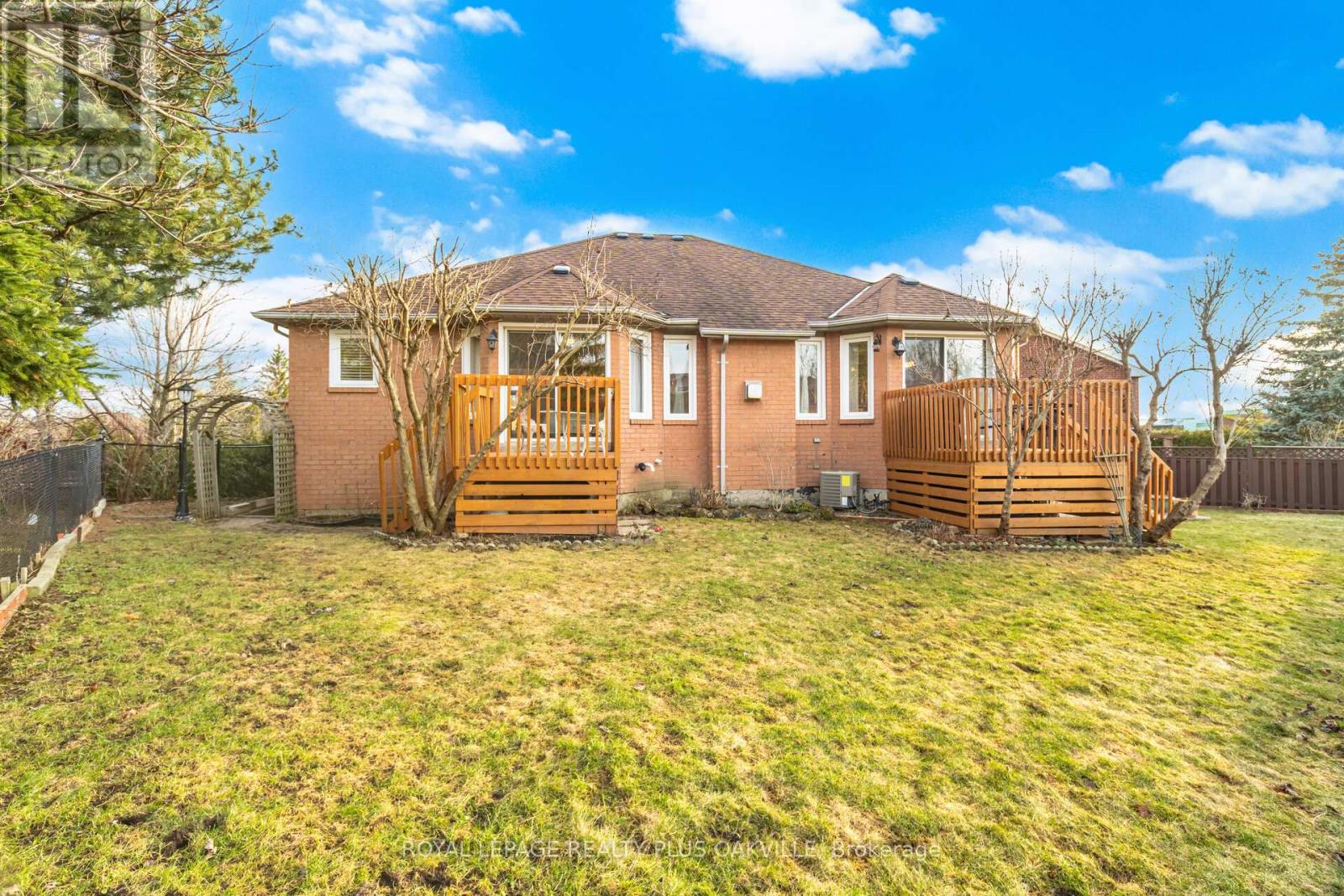 3395 Trelawny Circle, Mississauga, Ontario  L5N 6N6 - Photo 50 - W12921514