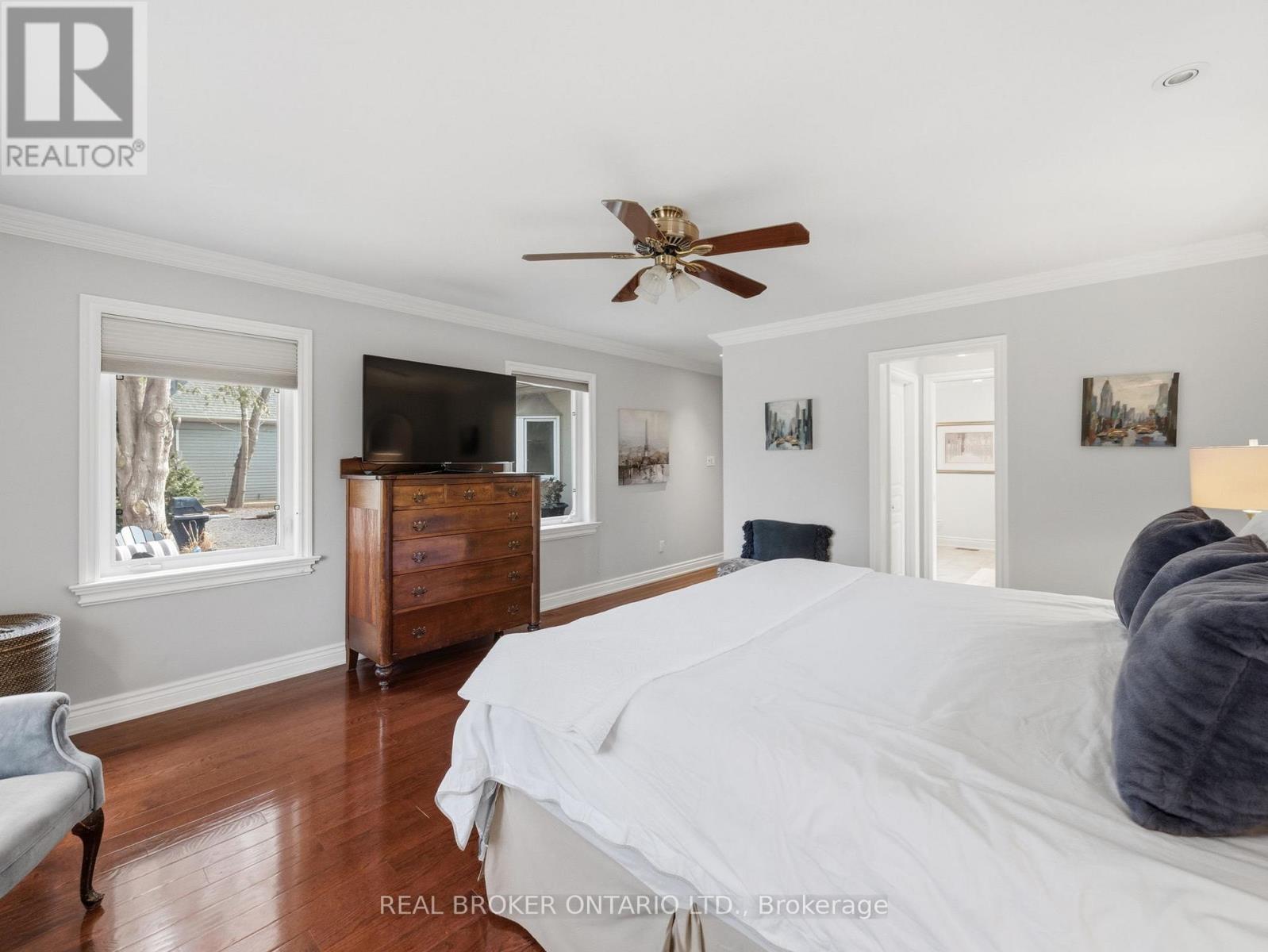 929 Parkland Avenue, Mississauga, Ontario  L5H 3G9 - Photo 14 - W12921518