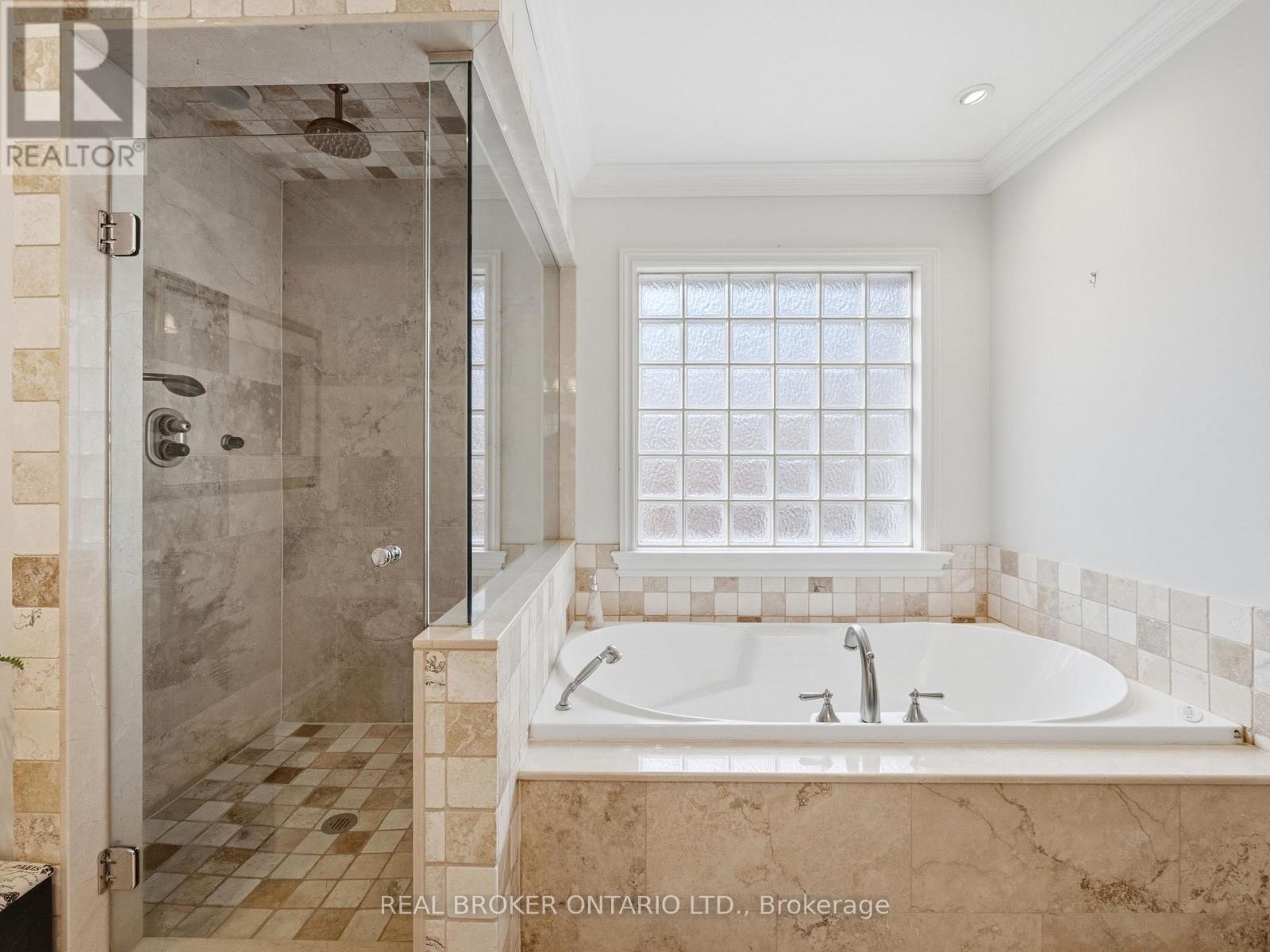 929 Parkland Avenue, Mississauga, Ontario  L5H 3G9 - Photo 15 - W12921518