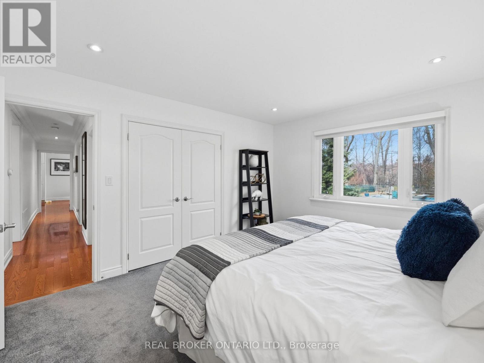 929 Parkland Avenue, Mississauga, Ontario  L5H 3G9 - Photo 19 - W12921518