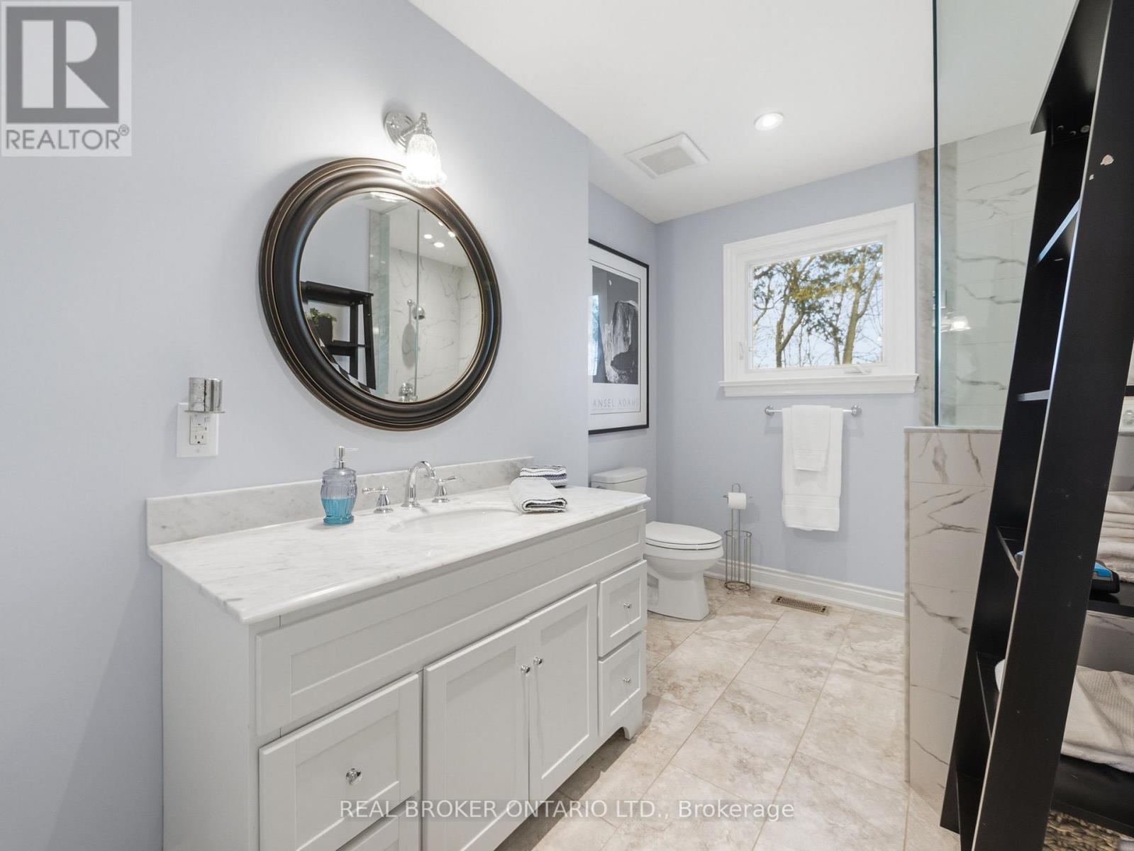 929 Parkland Avenue, Mississauga, Ontario  L5H 3G9 - Photo 21 - W12921518