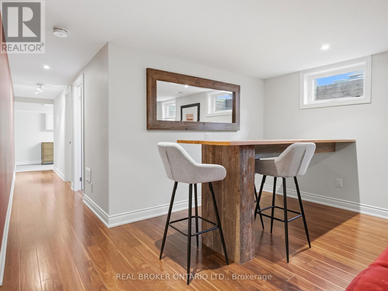 929 Parkland Avenue, Mississauga, Ontario  L5H 3G9 - Photo 28 - W12921518