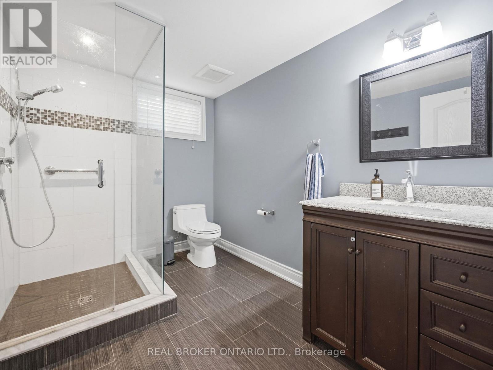 929 Parkland Avenue, Mississauga, Ontario  L5H 3G9 - Photo 30 - W12921518