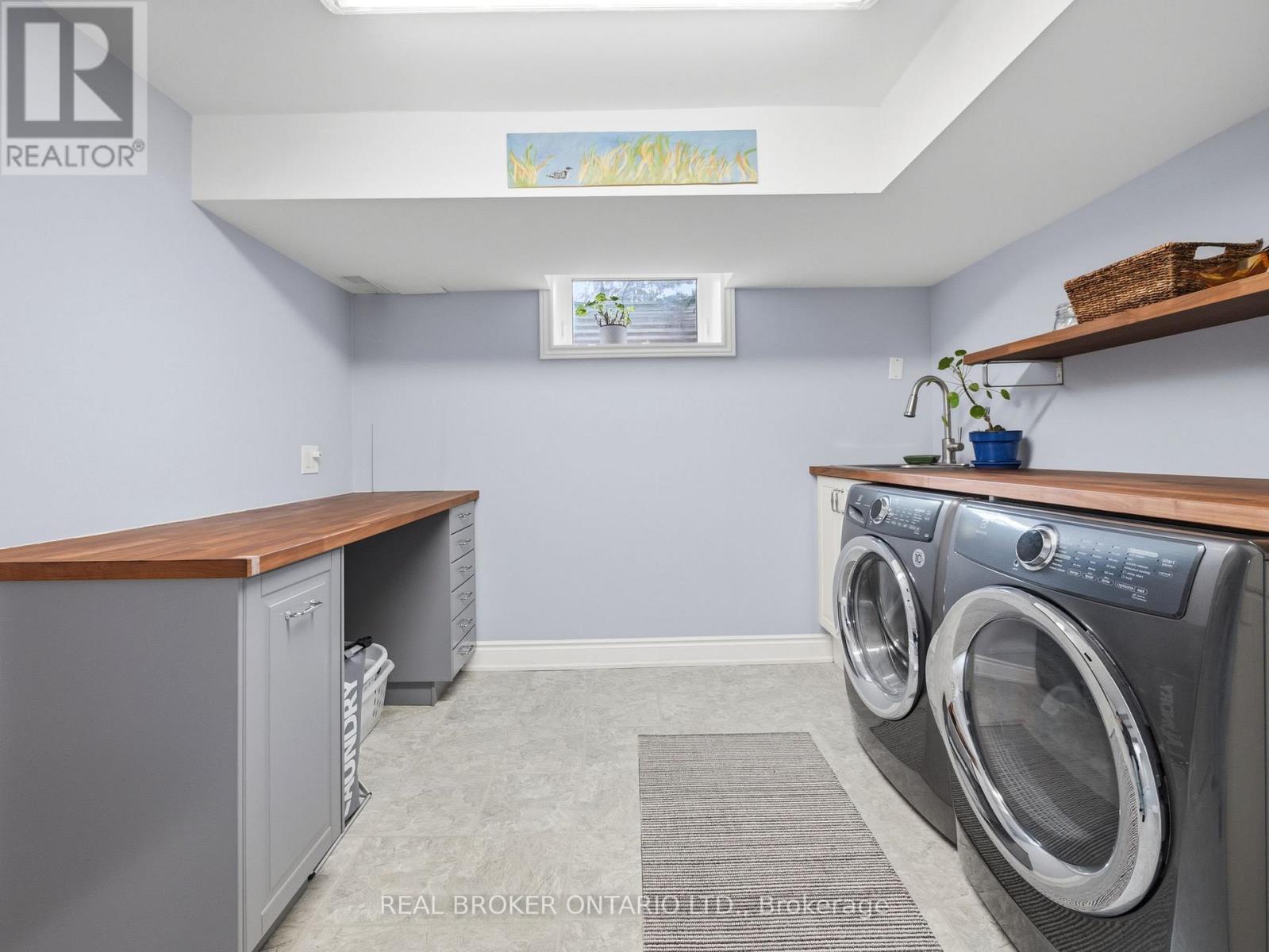 929 Parkland Avenue, Mississauga, Ontario  L5H 3G9 - Photo 32 - W12921518